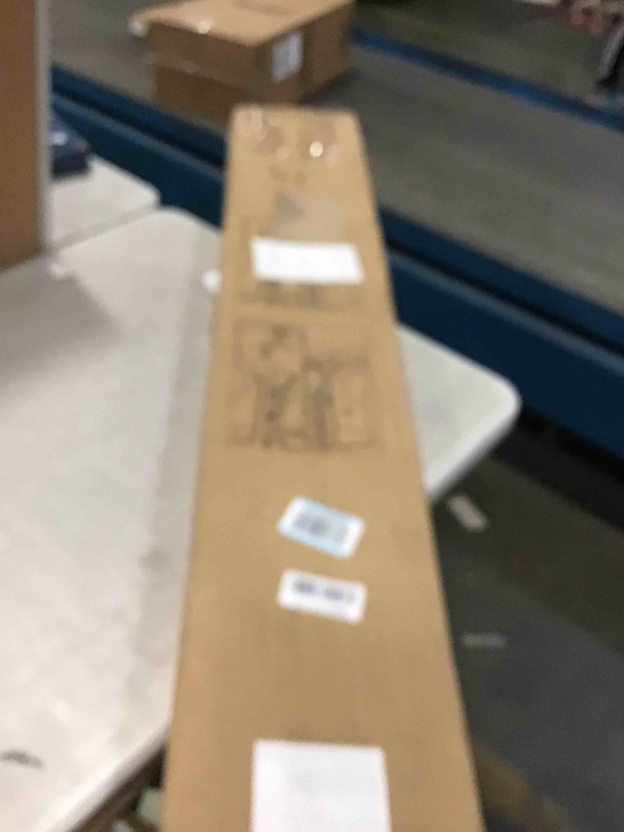 https://s3.amazonaws.com/lotting-images-prod/bidfta/PNK1456405_1732717582311.jpeg