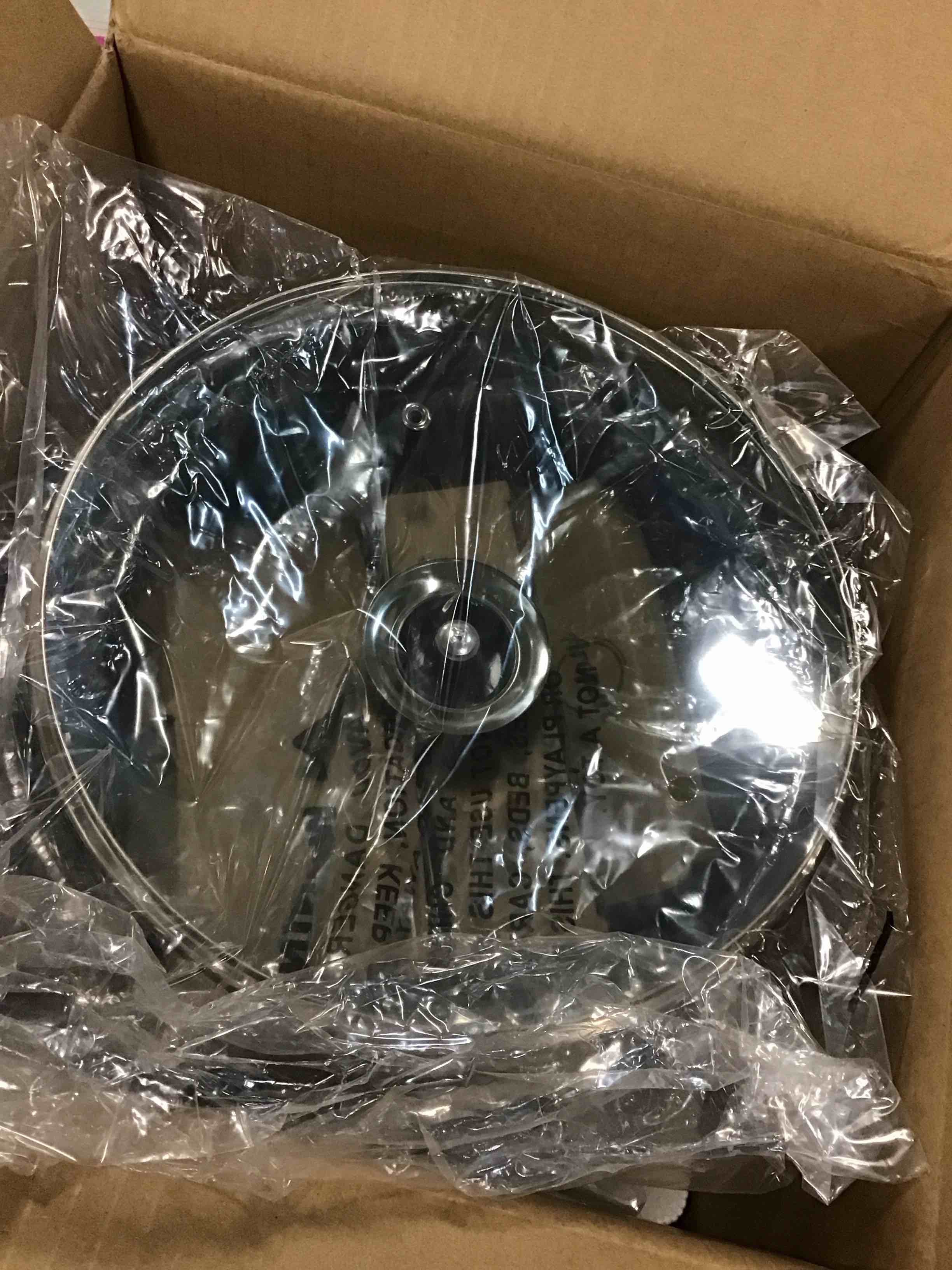 https://s3.amazonaws.com/lotting-images-prod/bidfta/PNK1456756_1733190681844.jpeg