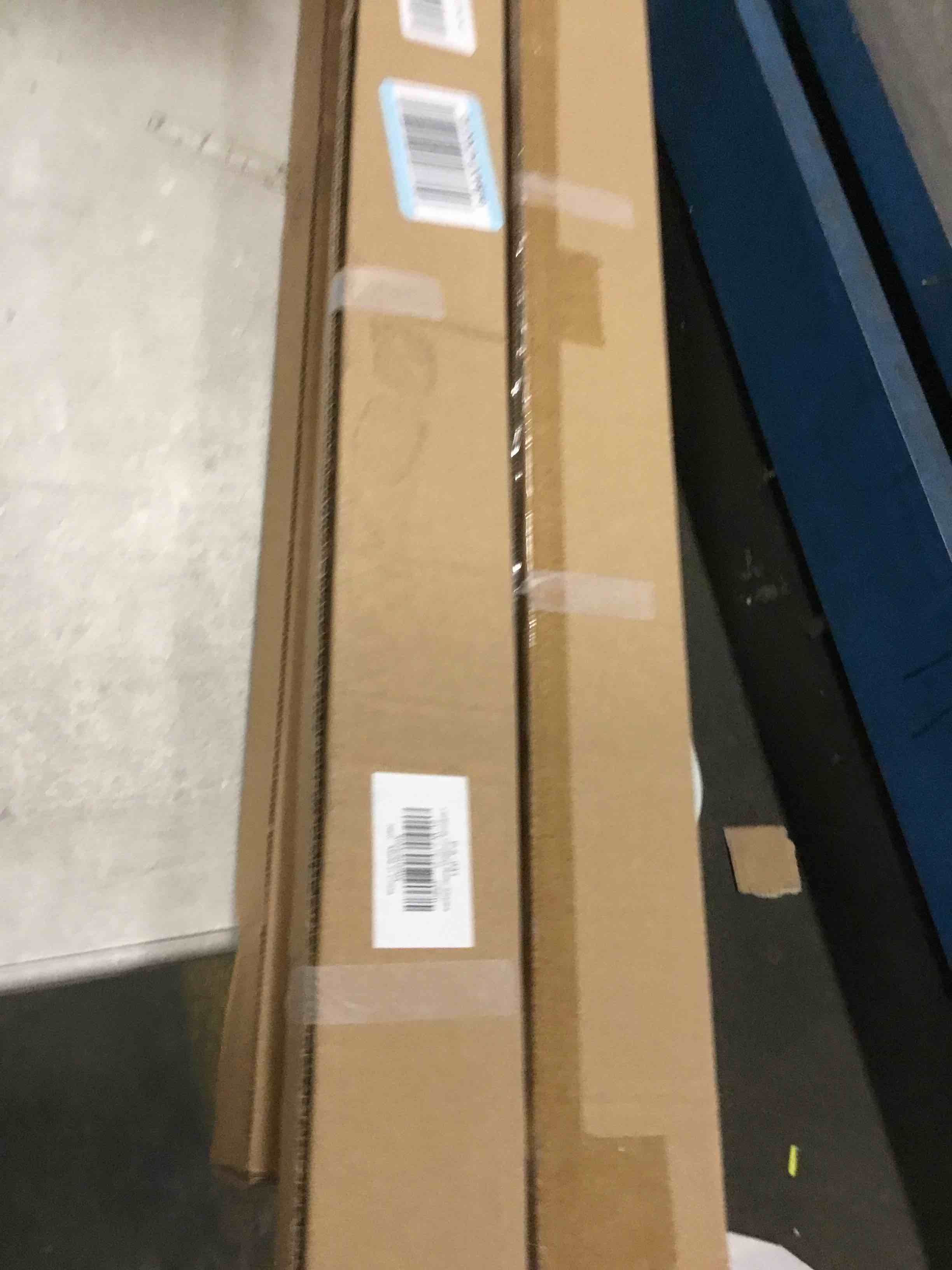 https://s3.amazonaws.com/lotting-images-prod/bidfta/PNK1456772_1733201672906.jpeg