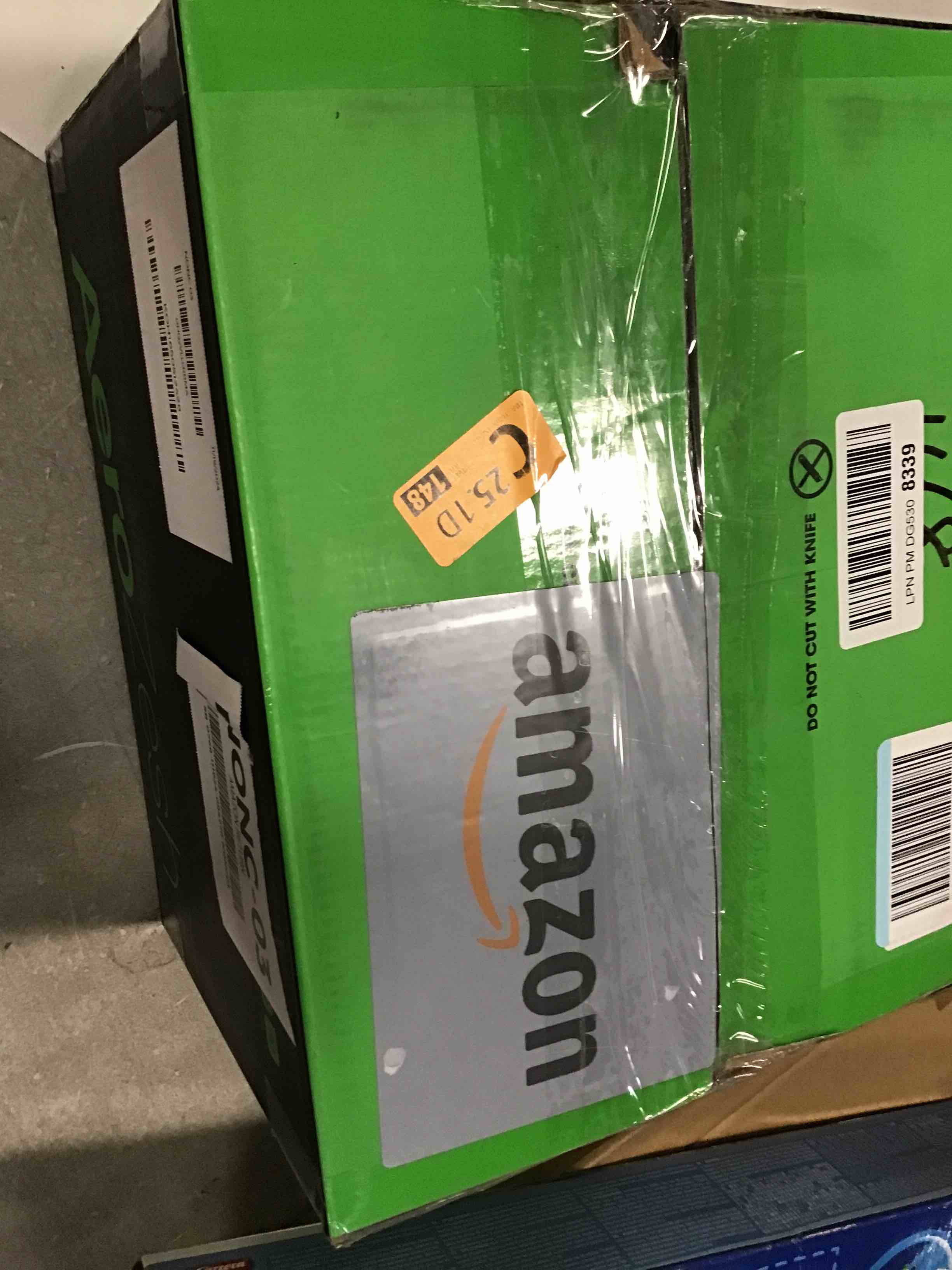 https://s3.amazonaws.com/lotting-images-prod/bidfta/PNK1456910_1733288553874.jpeg