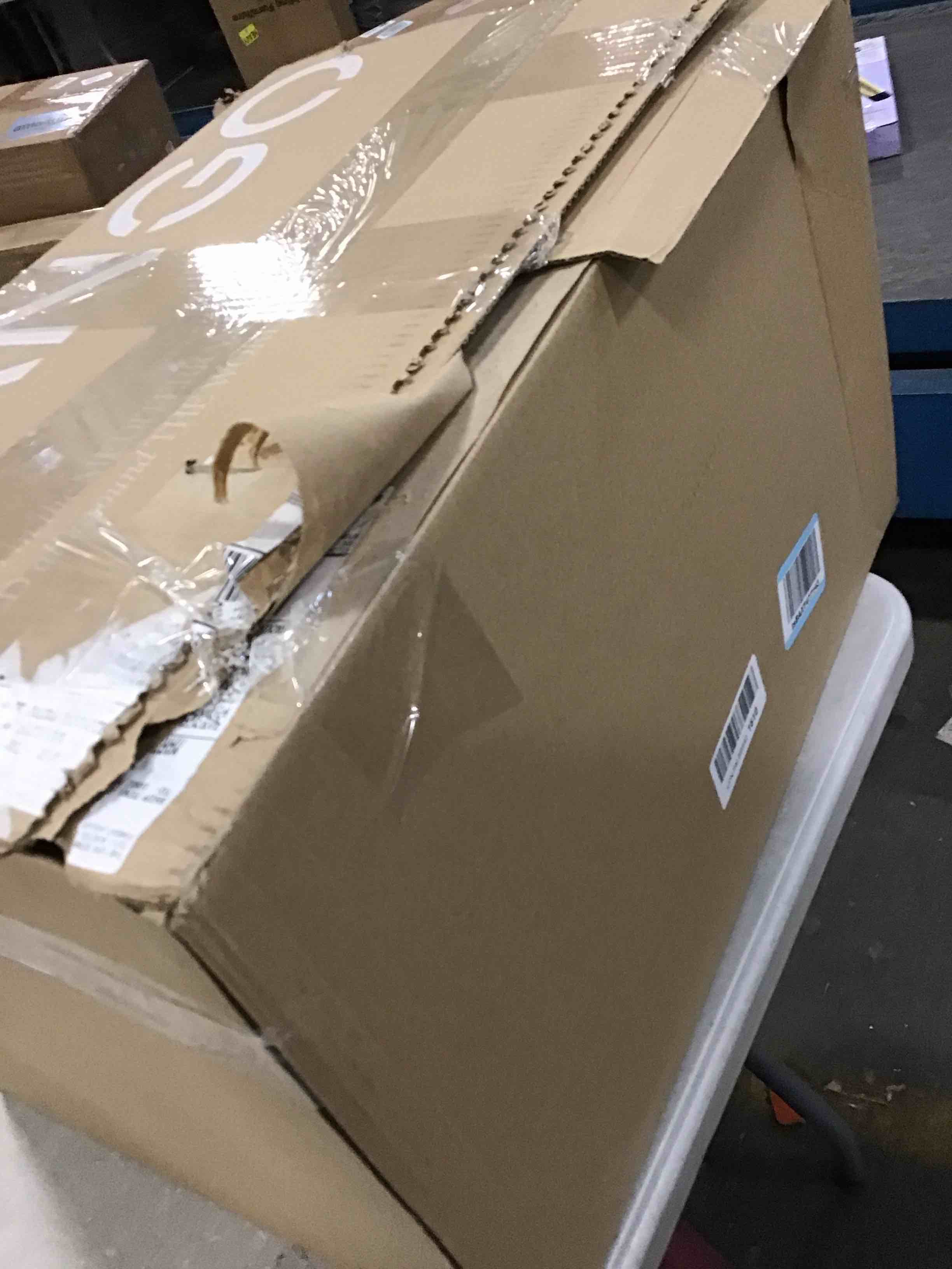 https://s3.amazonaws.com/lotting-images-prod/bidfta/PNK1457033_1733754429840.jpeg