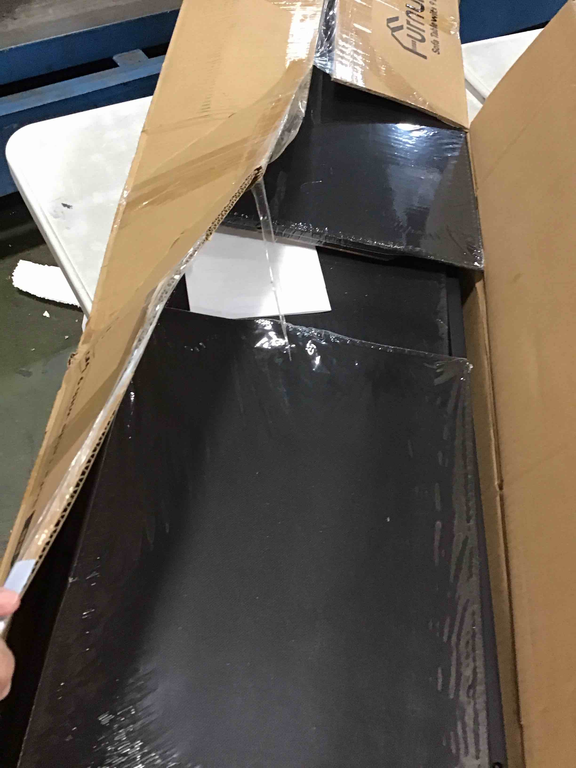 https://s3.amazonaws.com/lotting-images-prod/bidfta/PNK1457292_1733842269915.jpeg