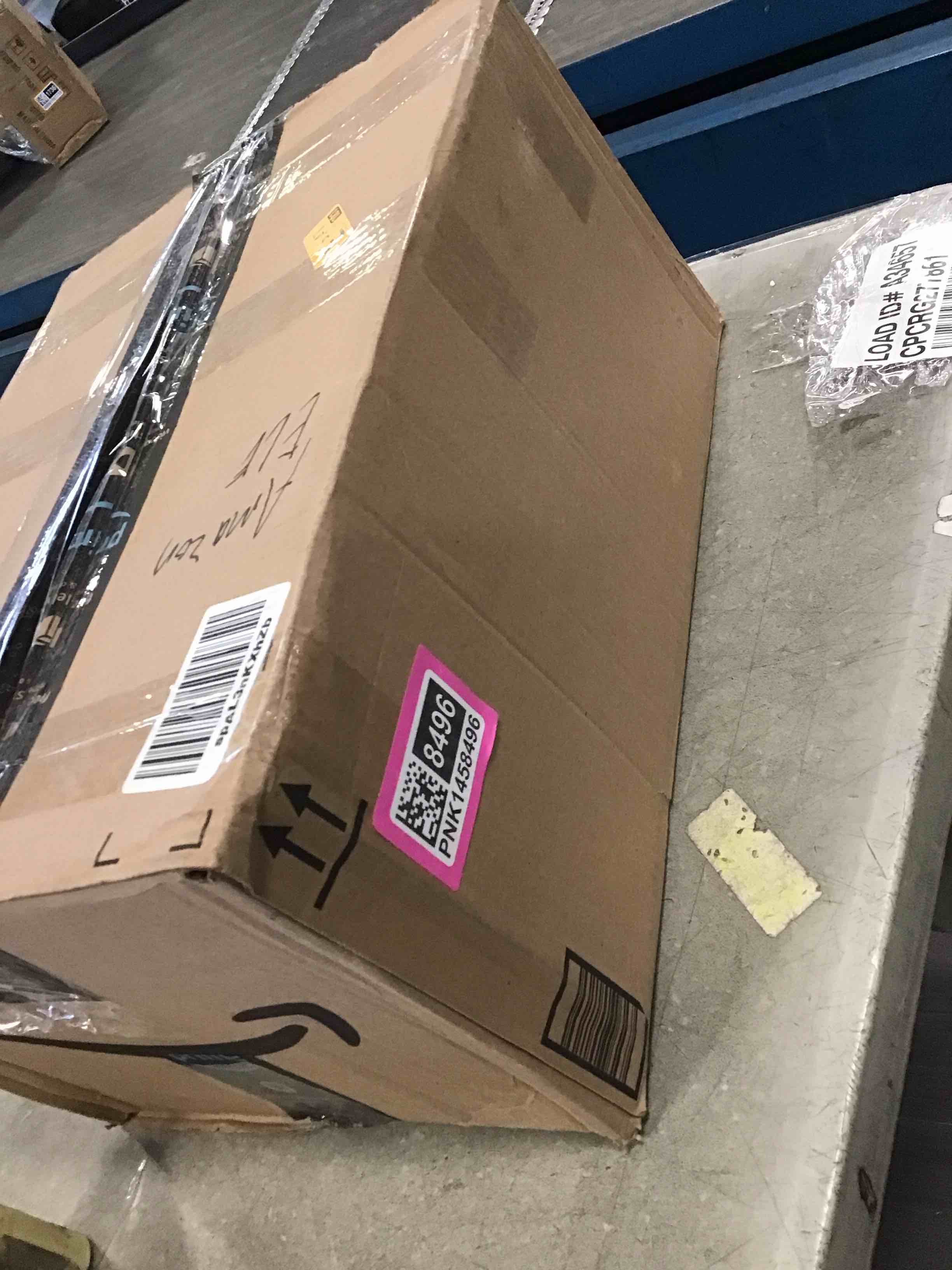 https://s3.amazonaws.com/lotting-images-prod/bidfta/PNK1458496_1734459549361.jpeg