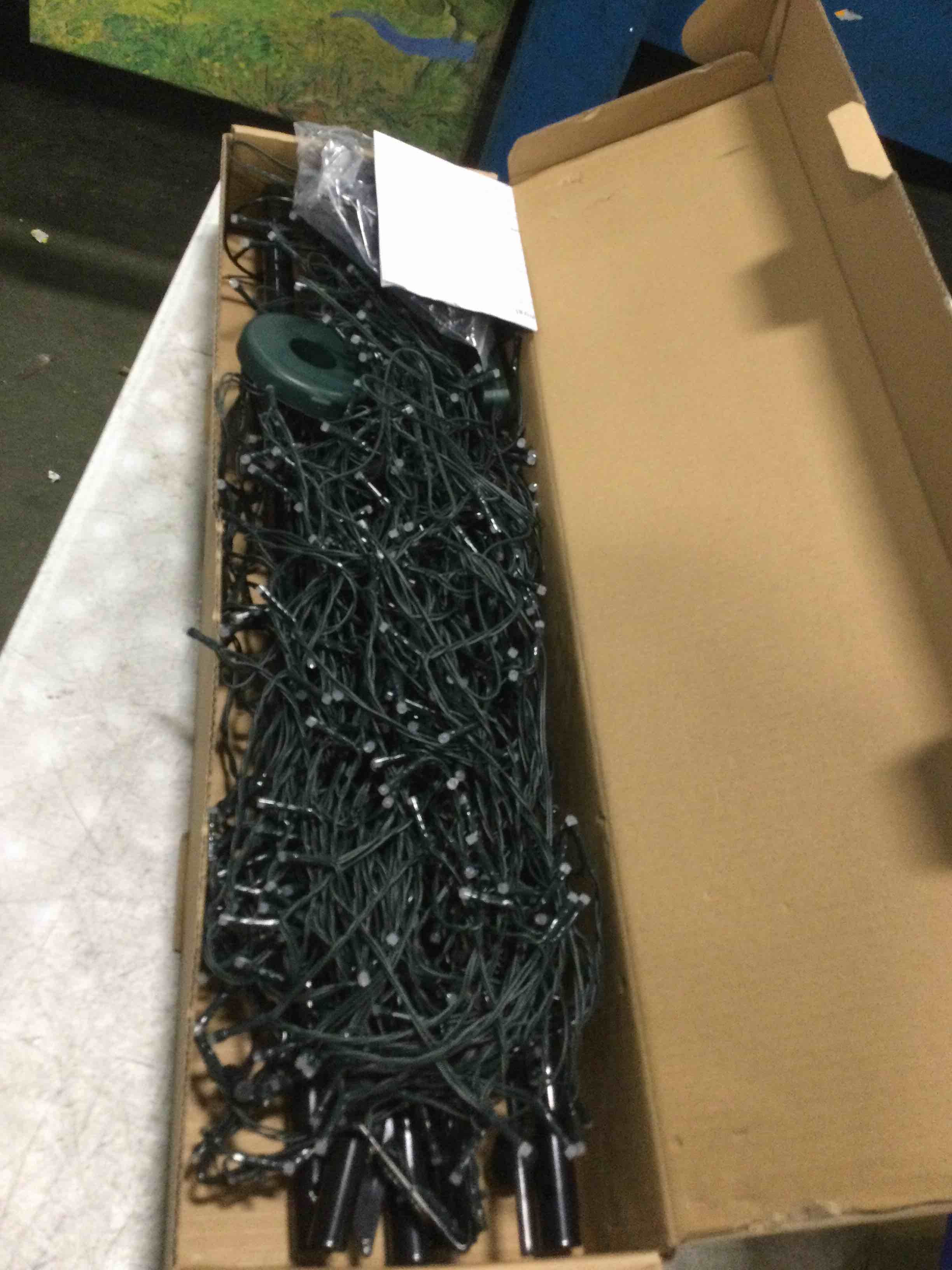 https://s3.amazonaws.com/lotting-images-prod/bidfta/PNK1458794_1734701142719.jpeg