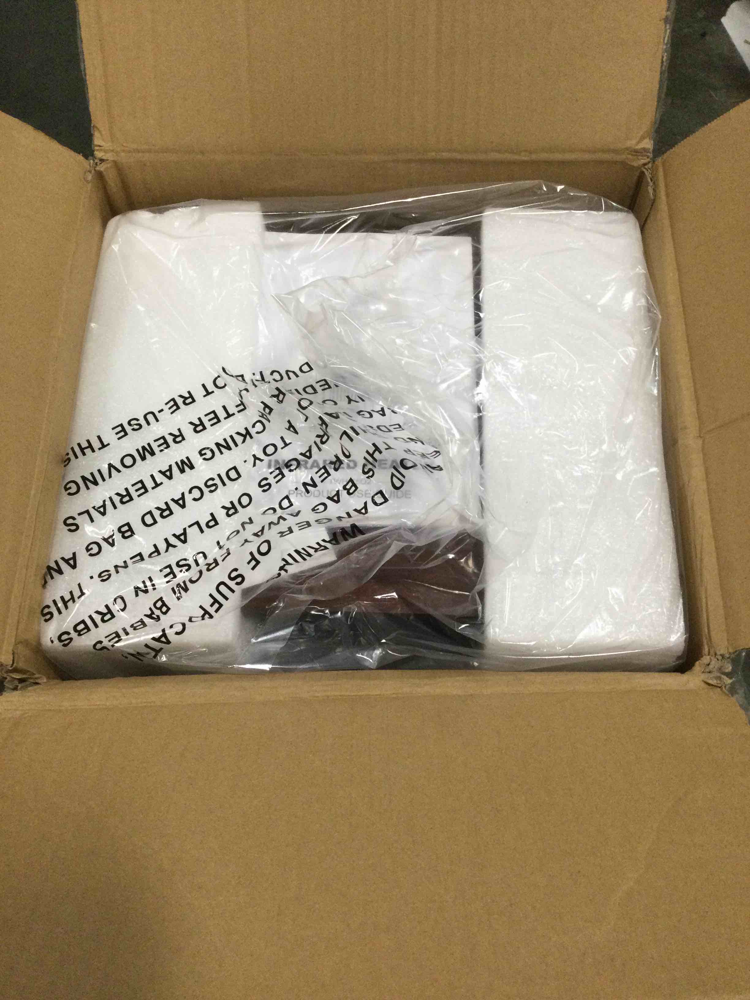https://s3.amazonaws.com/lotting-images-prod/bidfta/PNK1458840_1734708915629.jpeg