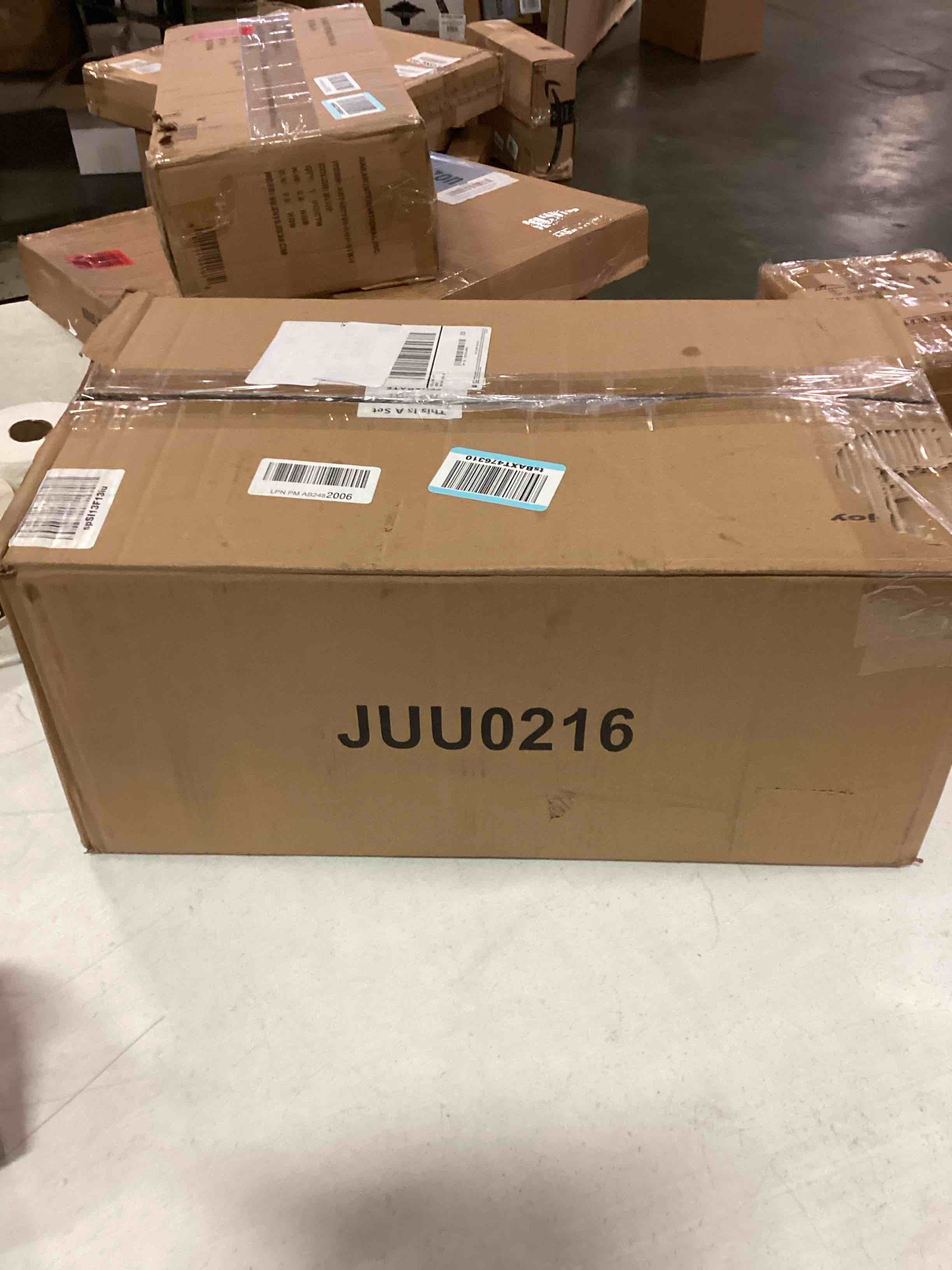 https://s3.amazonaws.com/lotting-images-prod/bidfta/PNK1460740_1732723277594.jpeg