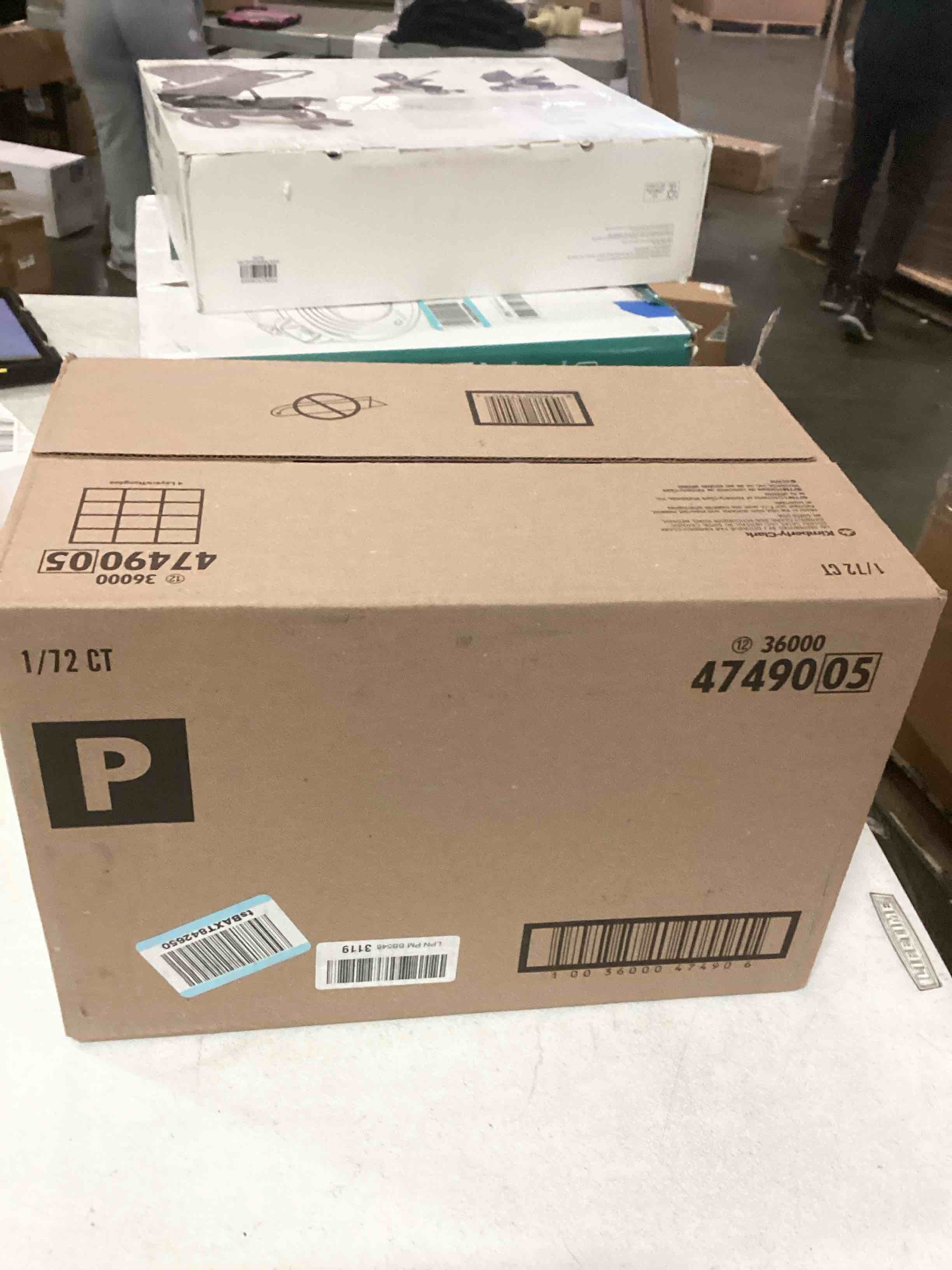 https://s3.amazonaws.com/lotting-images-prod/bidfta/PNK1461074_1733151314770.jpeg