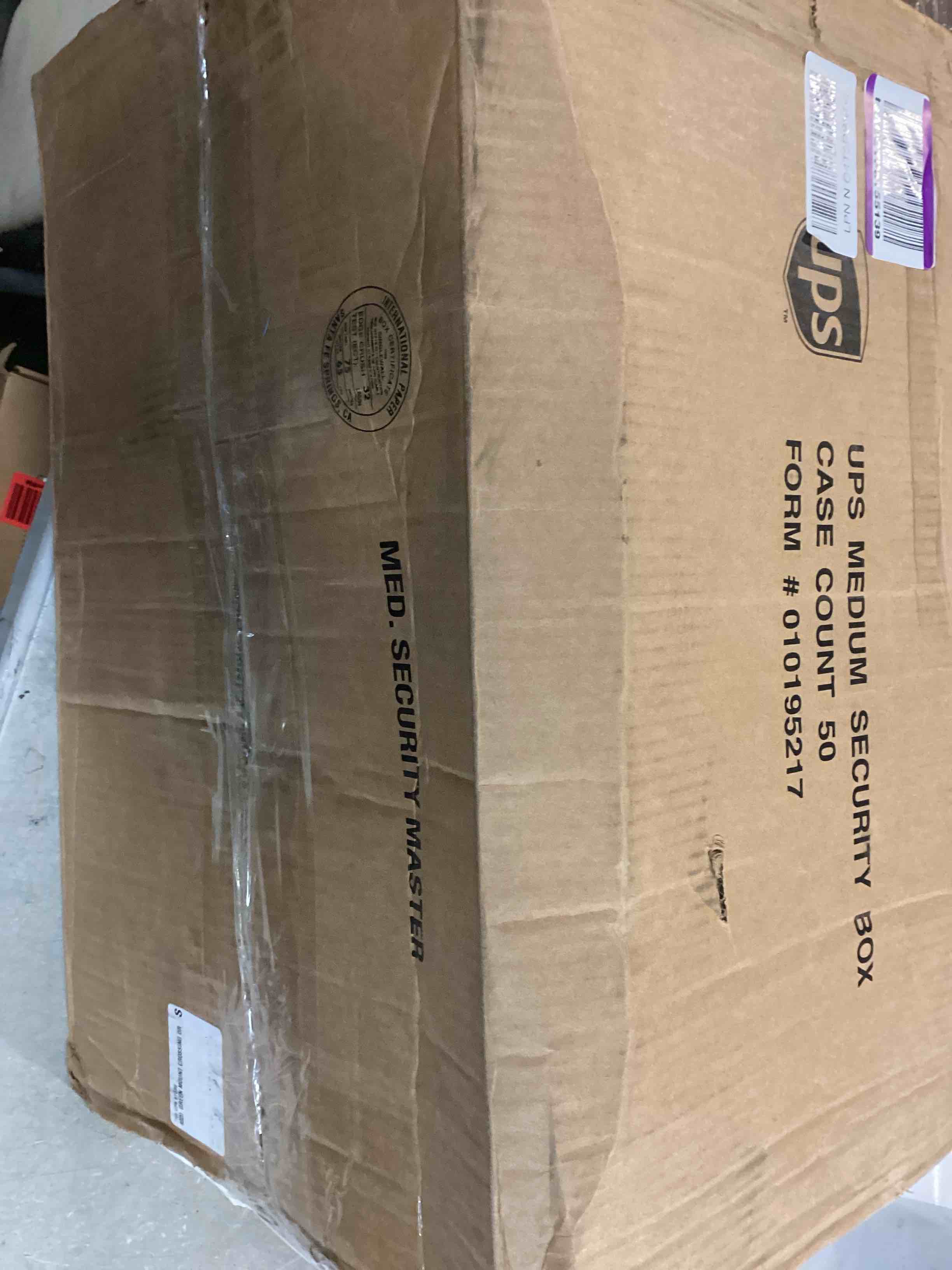 https://s3.amazonaws.com/lotting-images-prod/bidfta/PNK1462066_1732653779010.jpeg