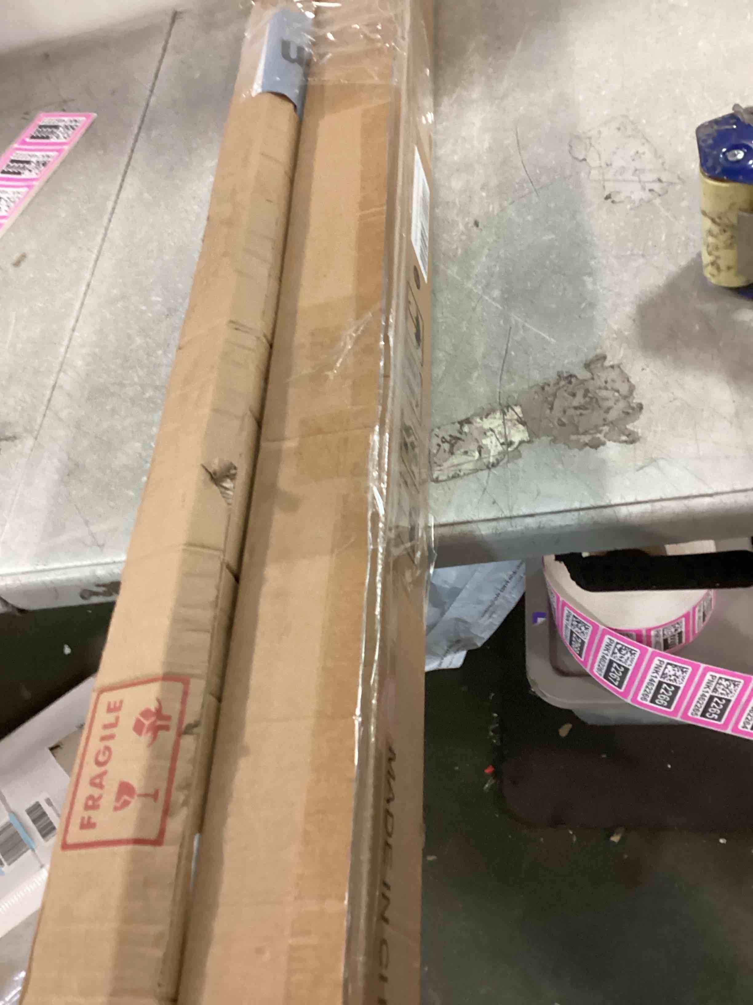 https://s3.amazonaws.com/lotting-images-prod/bidfta/PNK1462223_1732740744927.jpeg