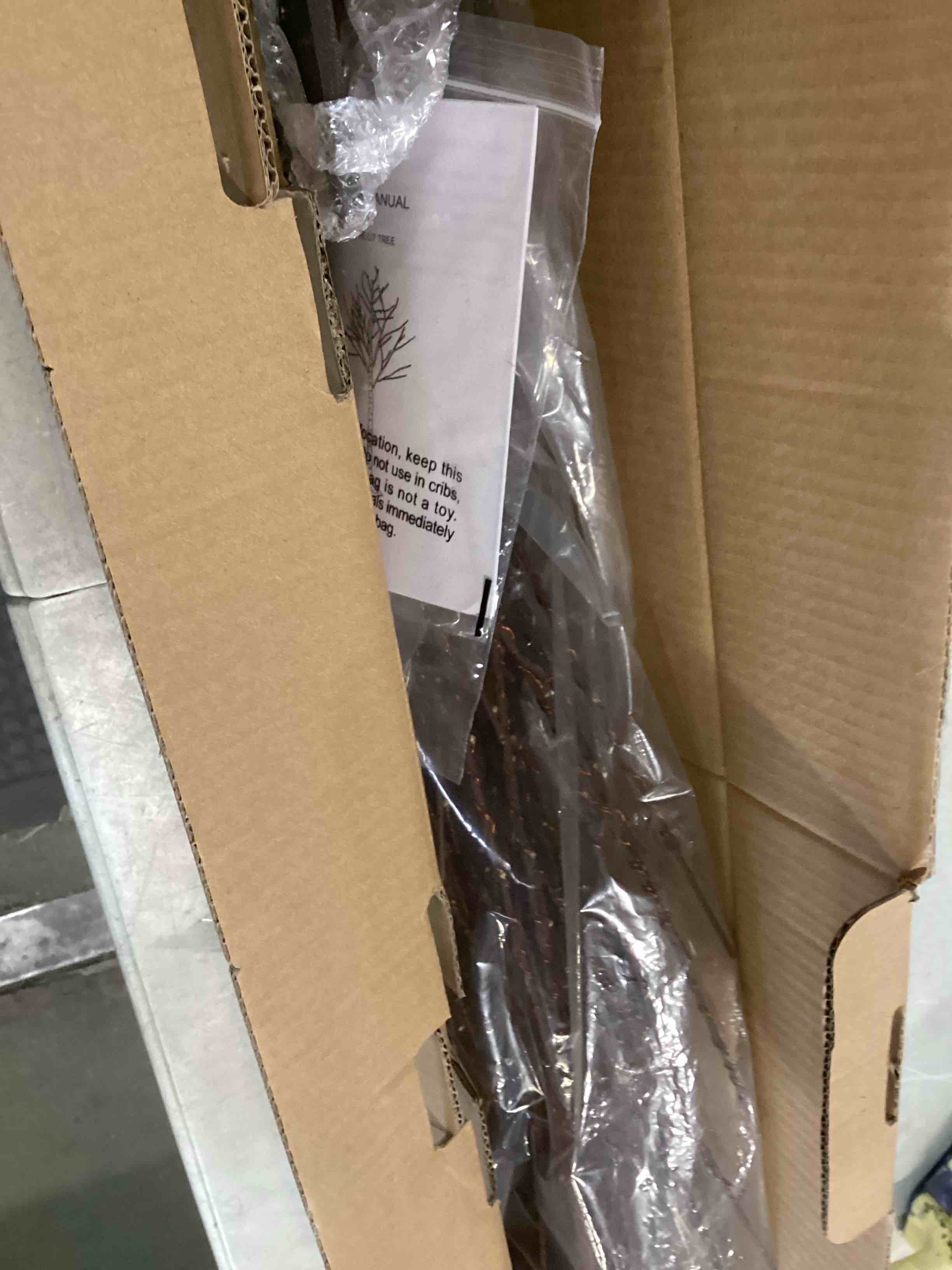 https://s3.amazonaws.com/lotting-images-prod/bidfta/PNK1462477_1733159492728.jpeg