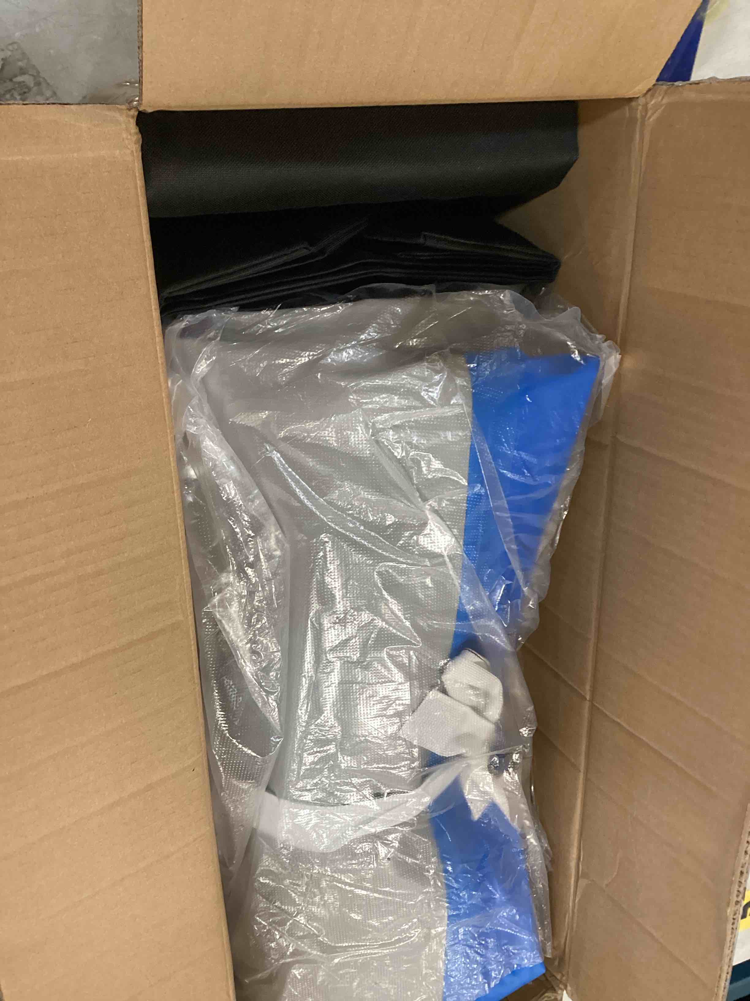 https://s3.amazonaws.com/lotting-images-prod/bidfta/PNK1462568_1733164635189.jpeg