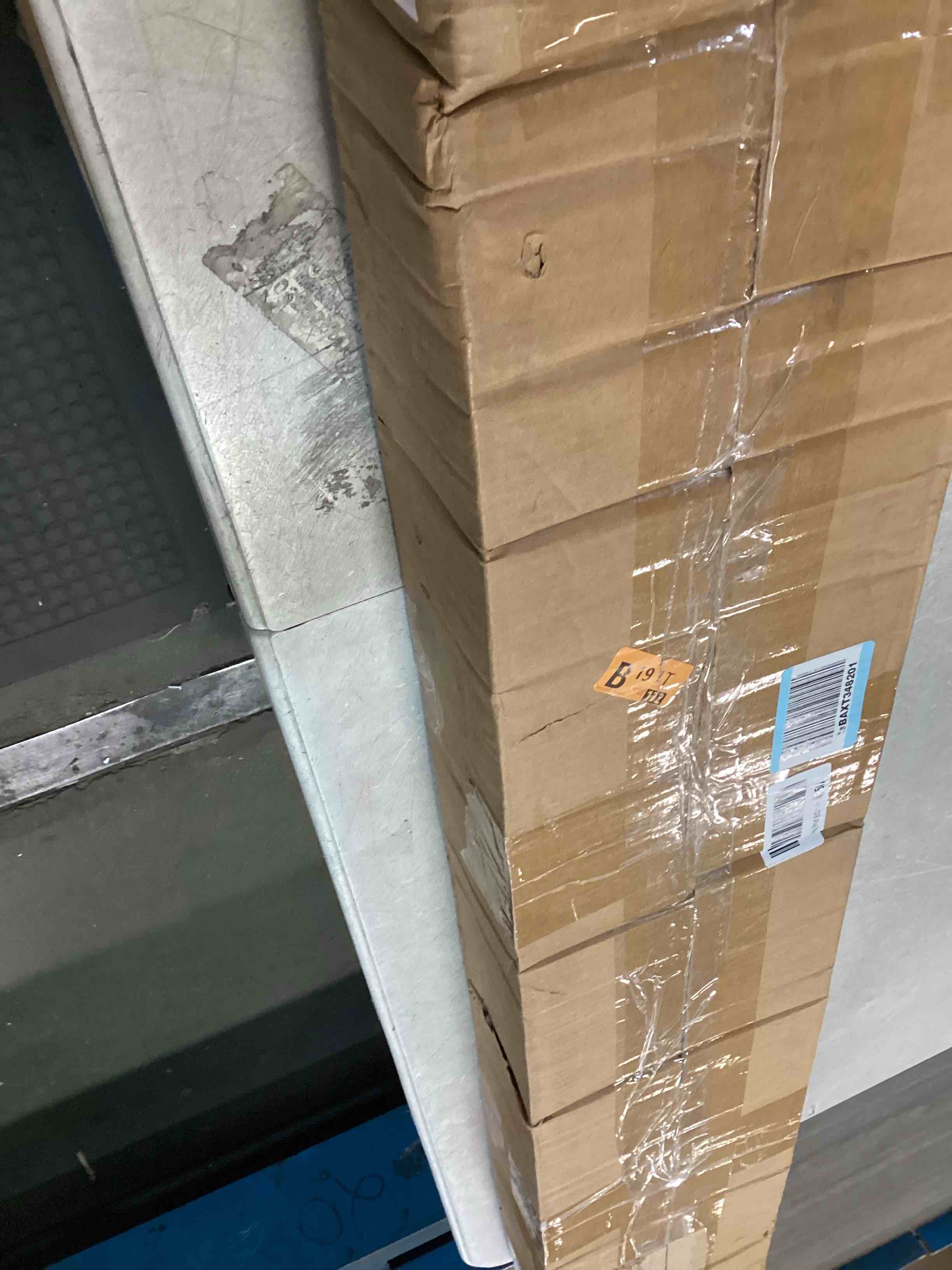 https://s3.amazonaws.com/lotting-images-prod/bidfta/PNK1462569_1733164489530.jpeg