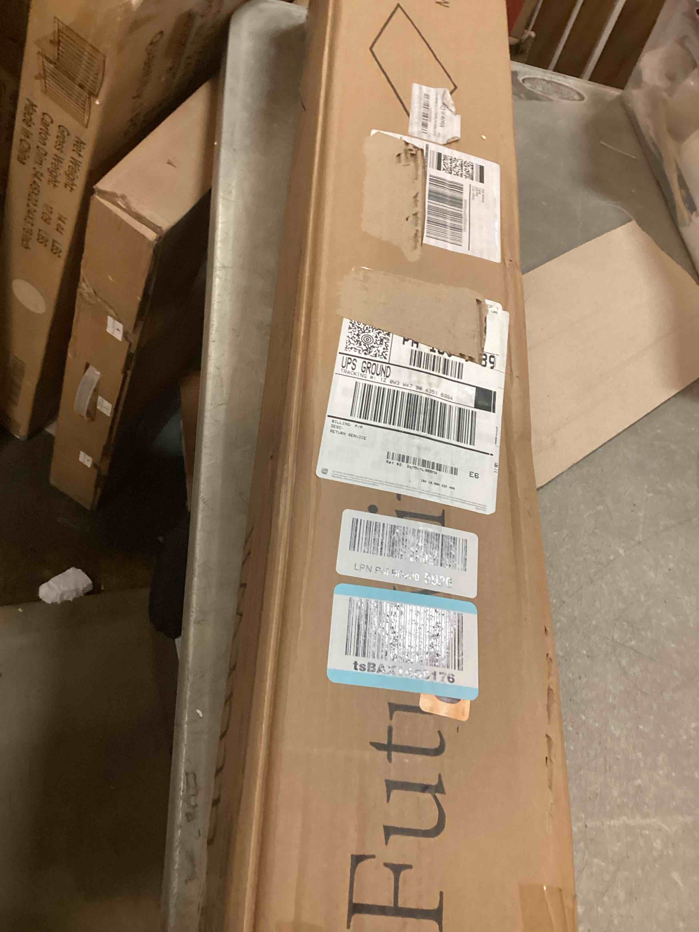 https://s3.amazonaws.com/lotting-images-prod/bidfta/PNK1462979_1733322977105.jpeg