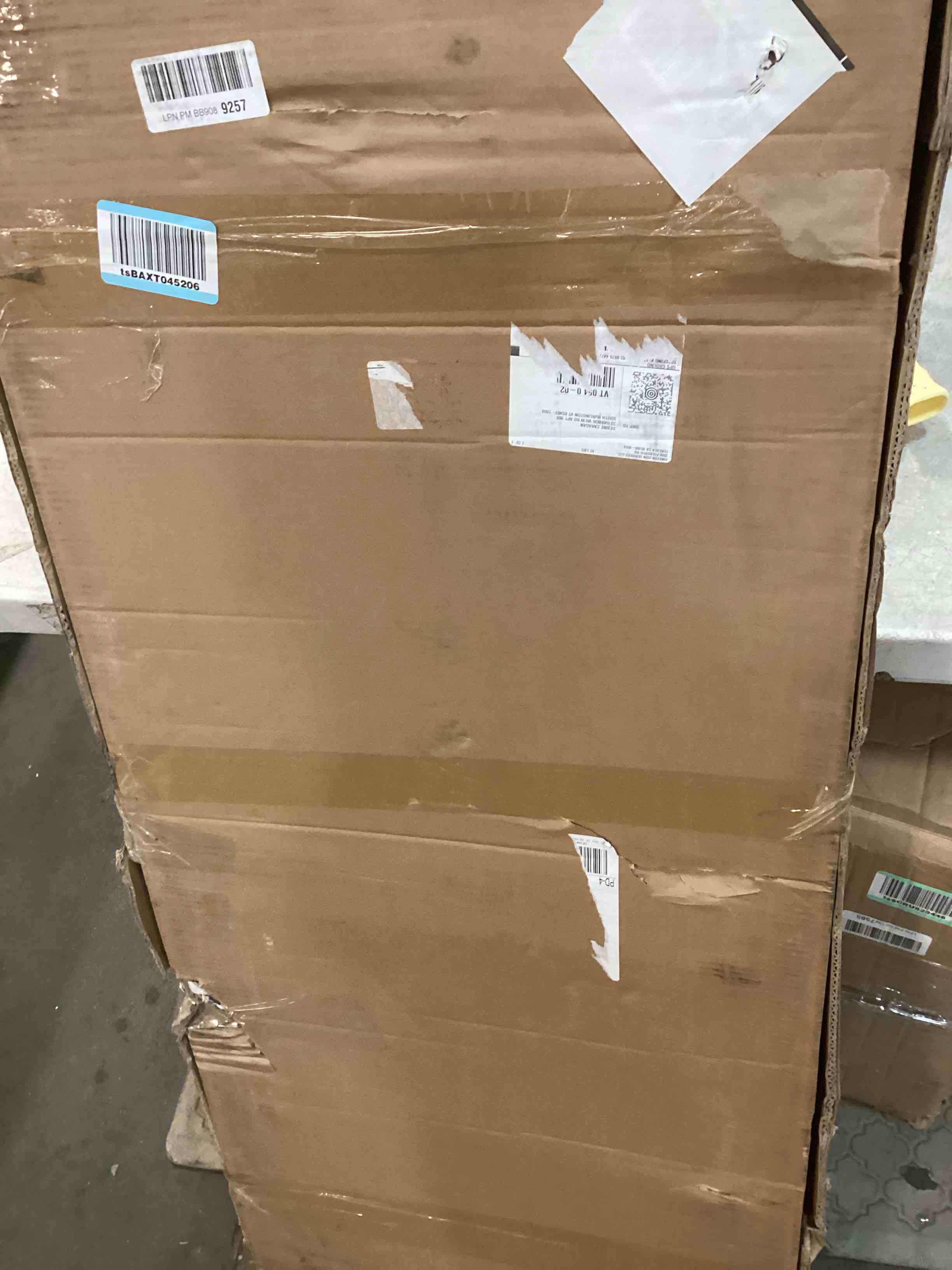 https://s3.amazonaws.com/lotting-images-prod/bidfta/PNK1463447_1733763223467.jpeg