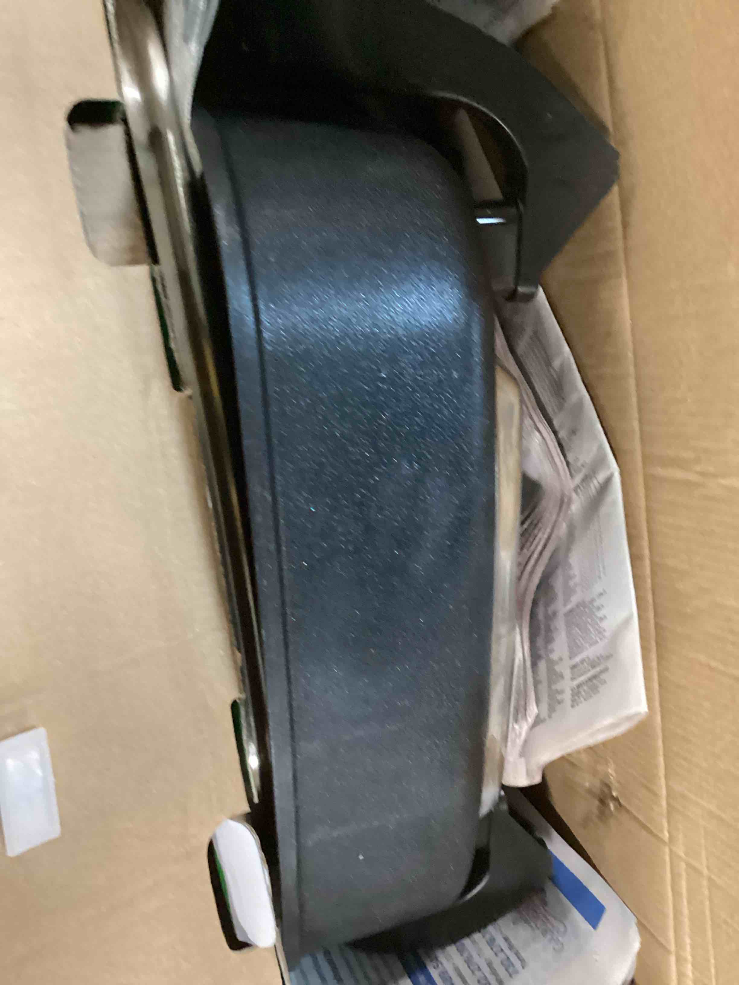 https://s3.amazonaws.com/lotting-images-prod/bidfta/PNK1463670_1733849979243.jpeg