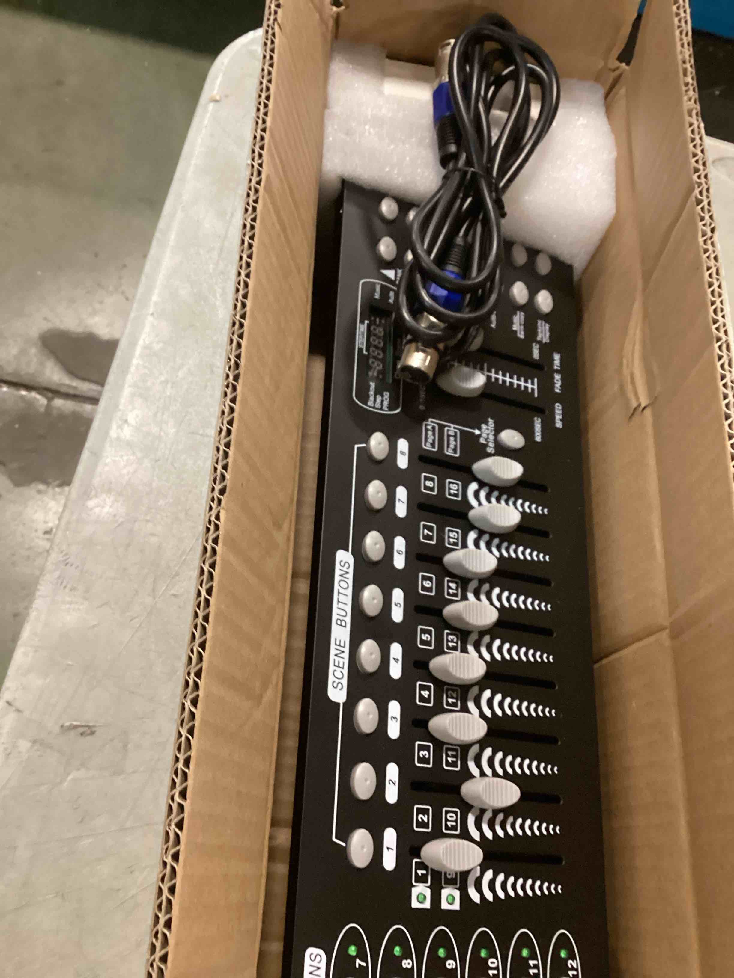 https://s3.amazonaws.com/lotting-images-prod/bidfta/PNK1463981_1733942990473.jpeg