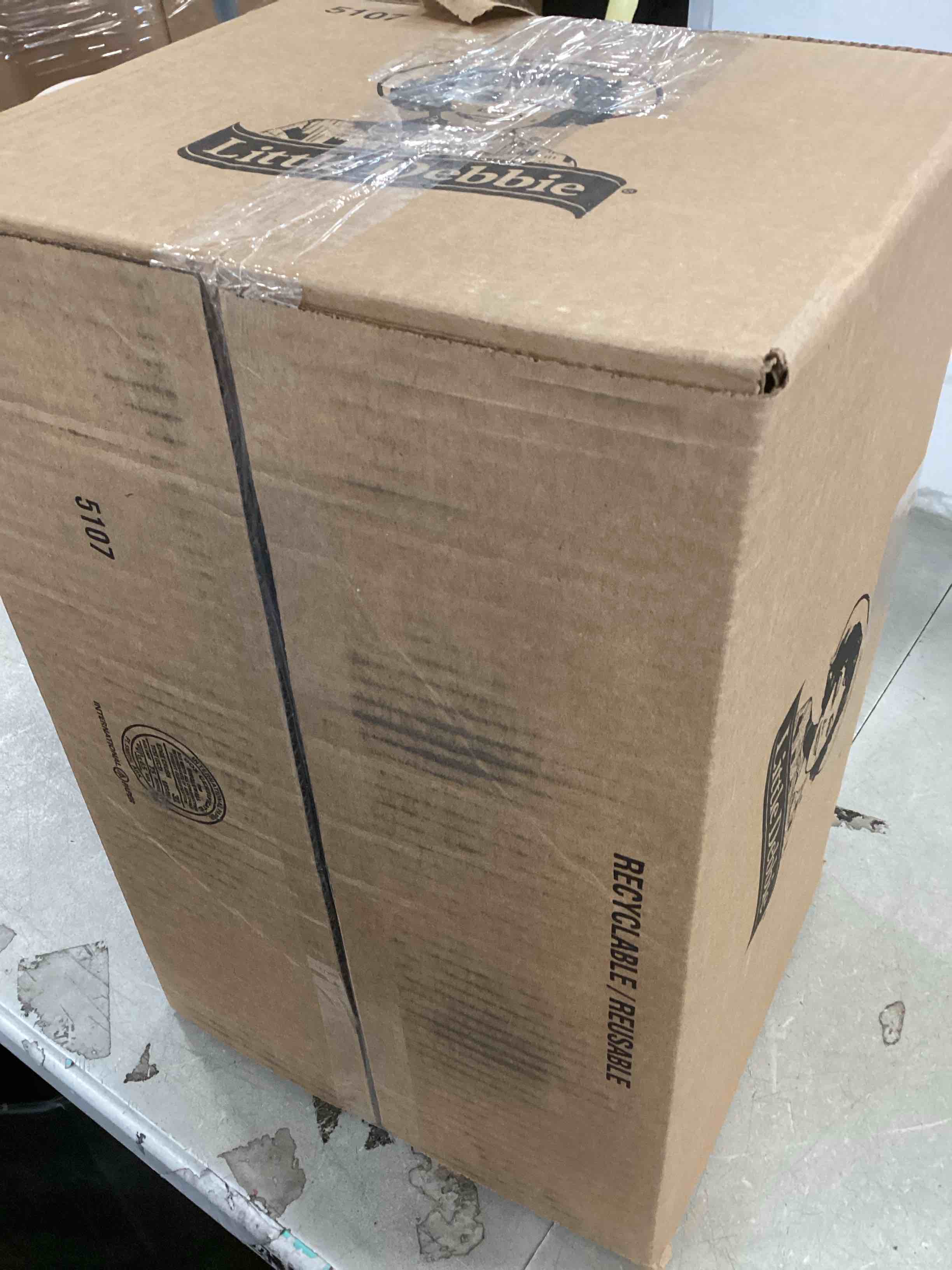 https://s3.amazonaws.com/lotting-images-prod/bidfta/PNK1464013_1734018236220.jpeg