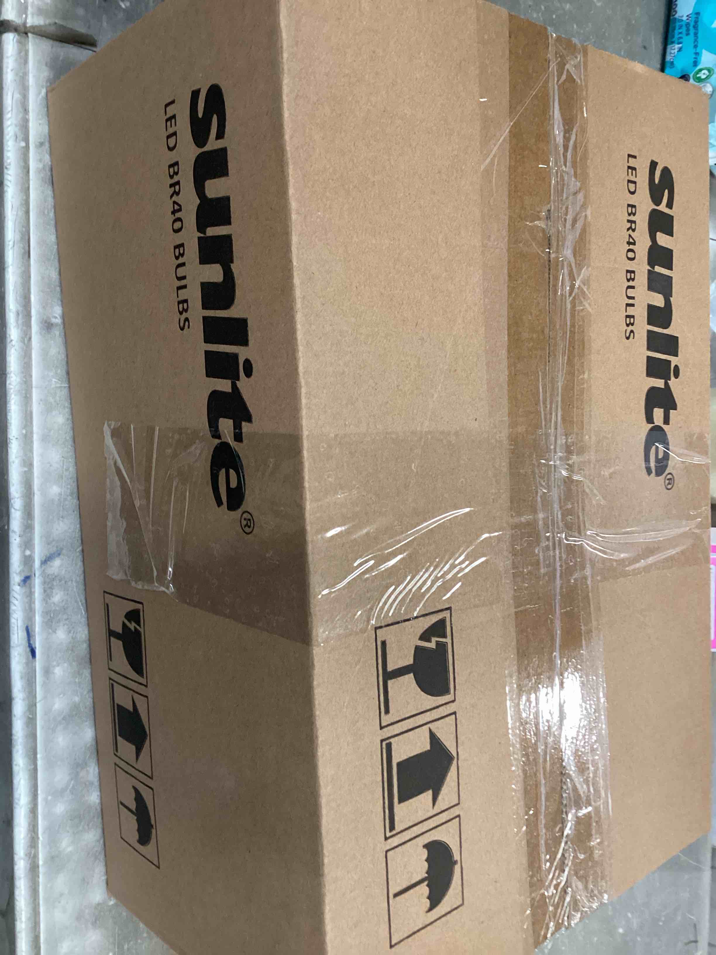 https://s3.amazonaws.com/lotting-images-prod/bidfta/PNK1464299_1734365220792.jpeg