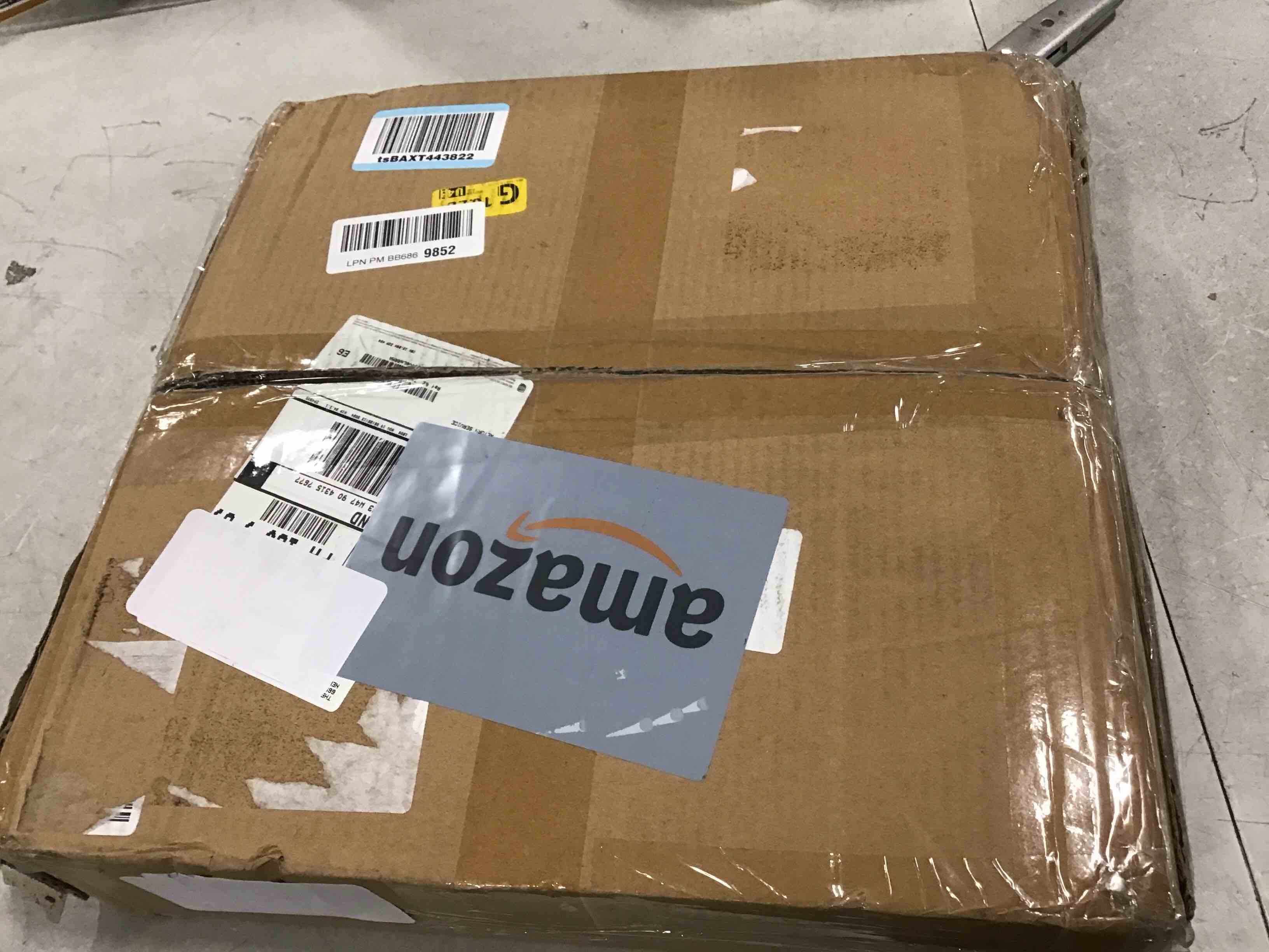 https://s3.amazonaws.com/lotting-images-prod/bidfta/PNK1465255_1732715516809.jpeg