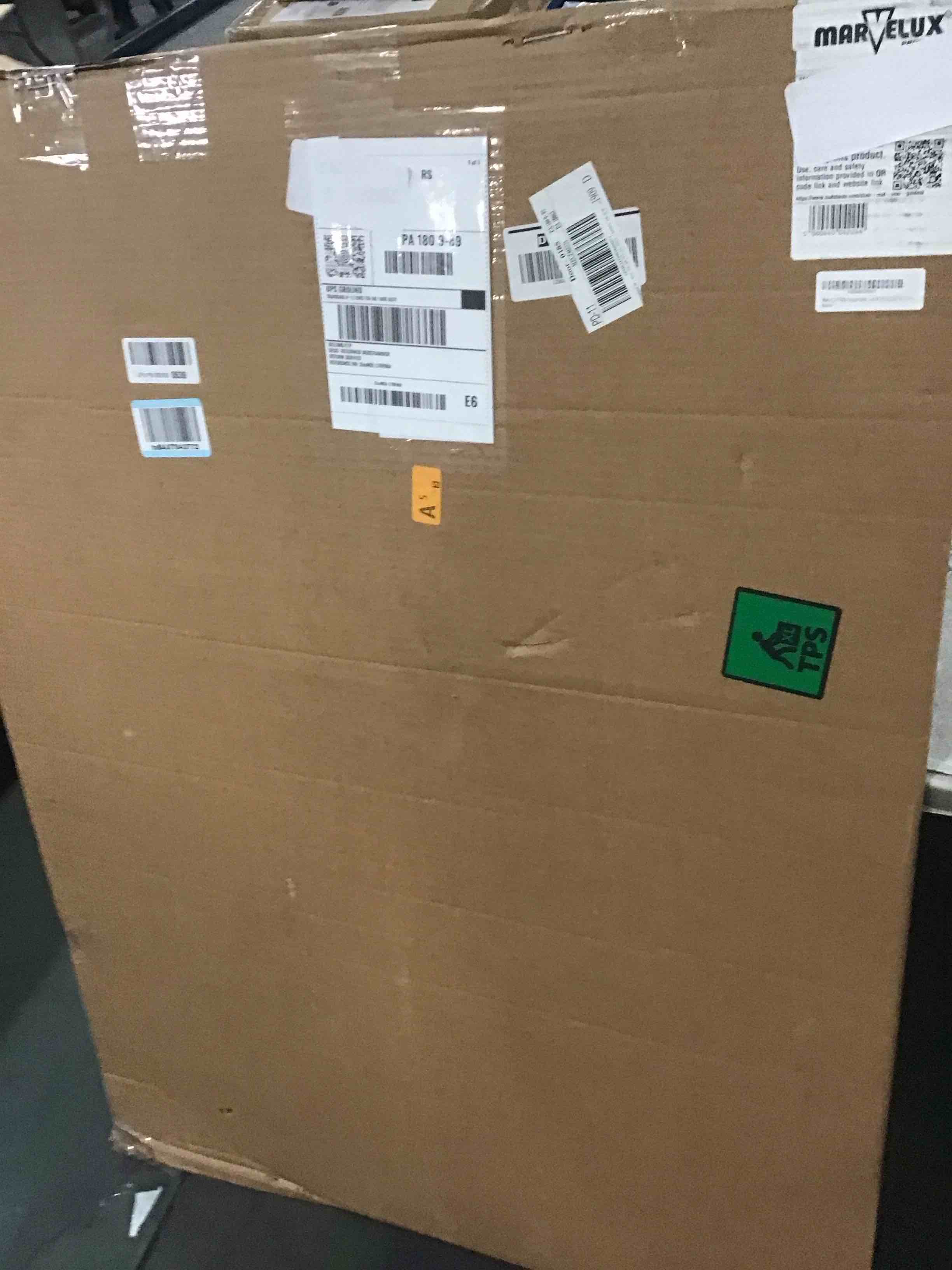 https://s3.amazonaws.com/lotting-images-prod/bidfta/PNK1465682_1733147576544.jpeg