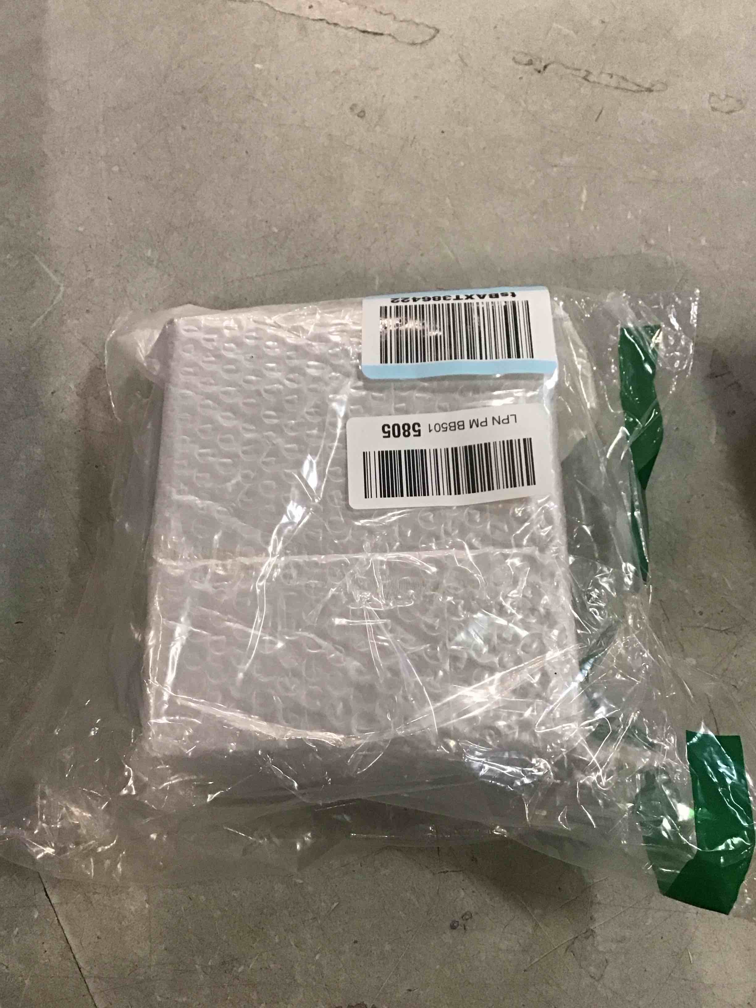 https://s3.amazonaws.com/lotting-images-prod/bidfta/PNK1465928_1733234793155.jpeg