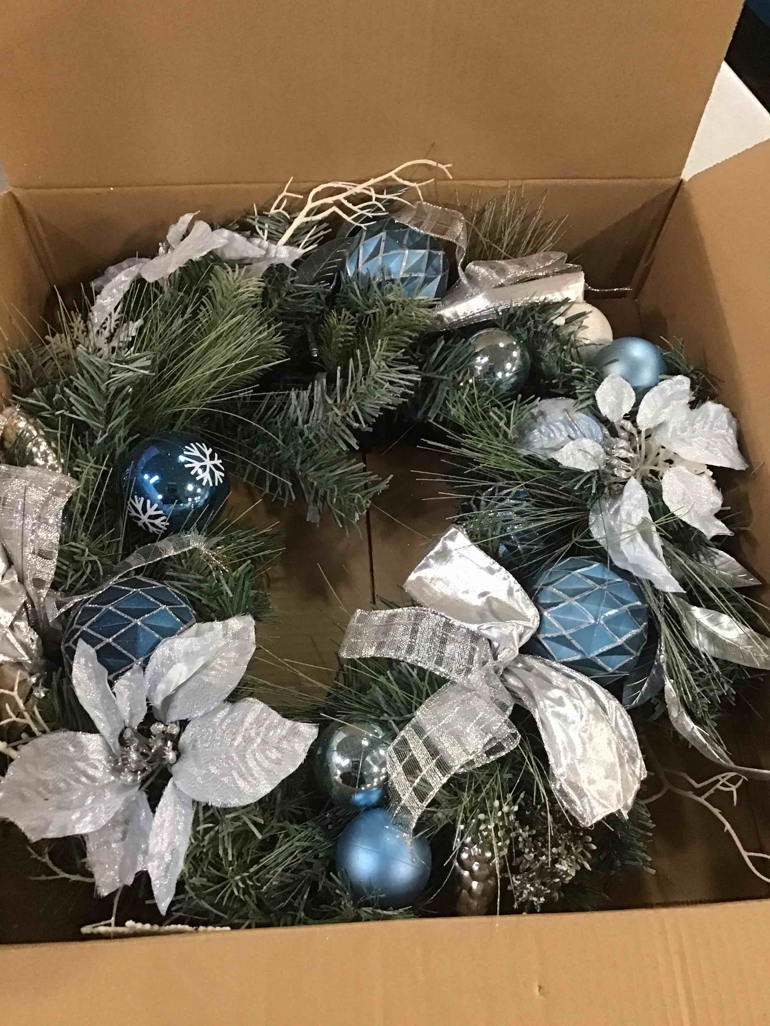 https://s3.amazonaws.com/lotting-images-prod/bidfta/PNK1466320_1733407029081.jpeg
