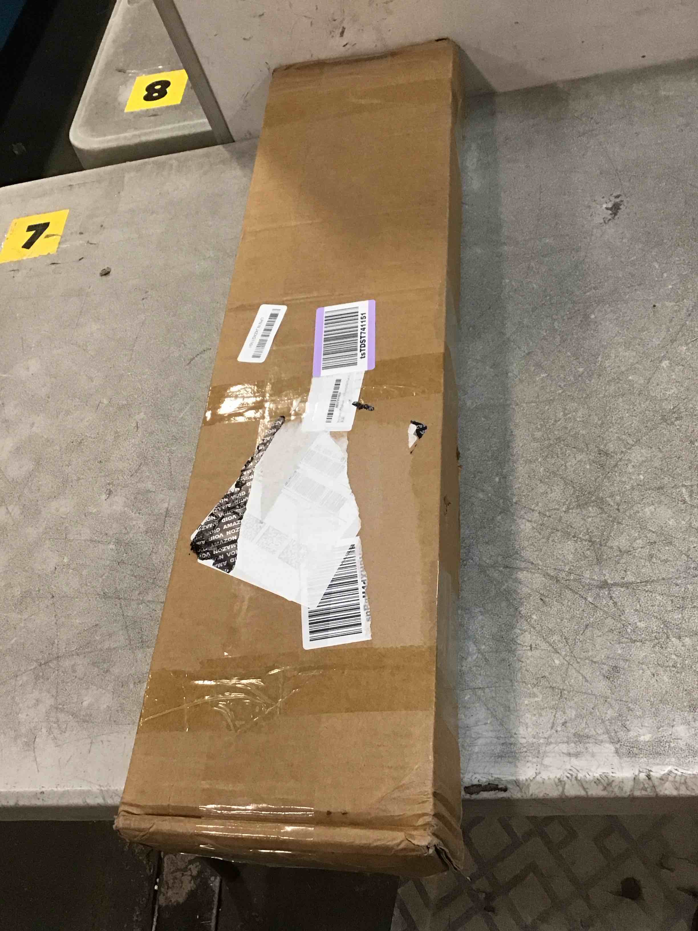 https://s3.amazonaws.com/lotting-images-prod/bidfta/PNK1467142_1733857197485.jpeg