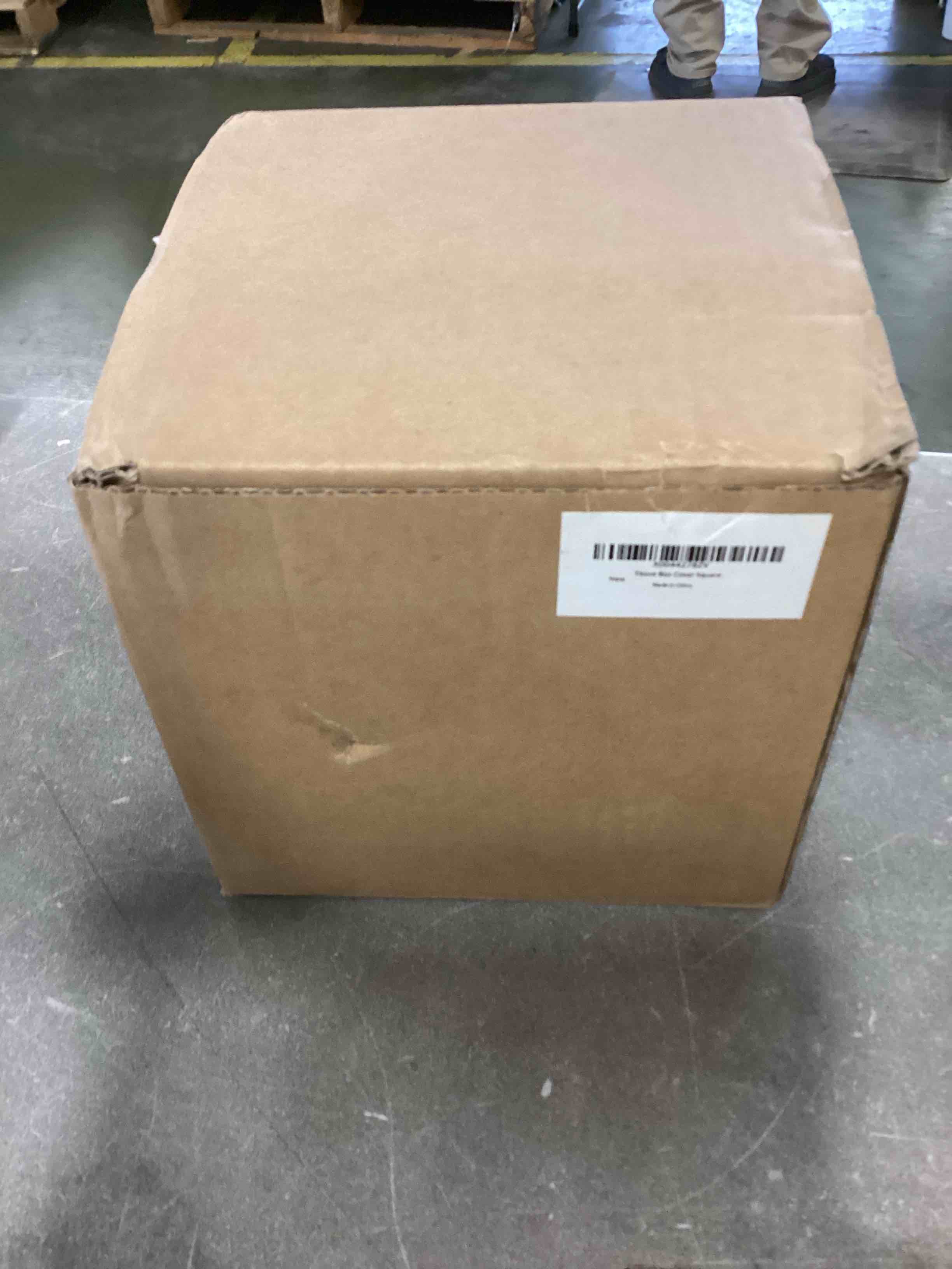 https://s3.amazonaws.com/lotting-images-prod/bidfta/PNK1469735_1732726492829.jpeg