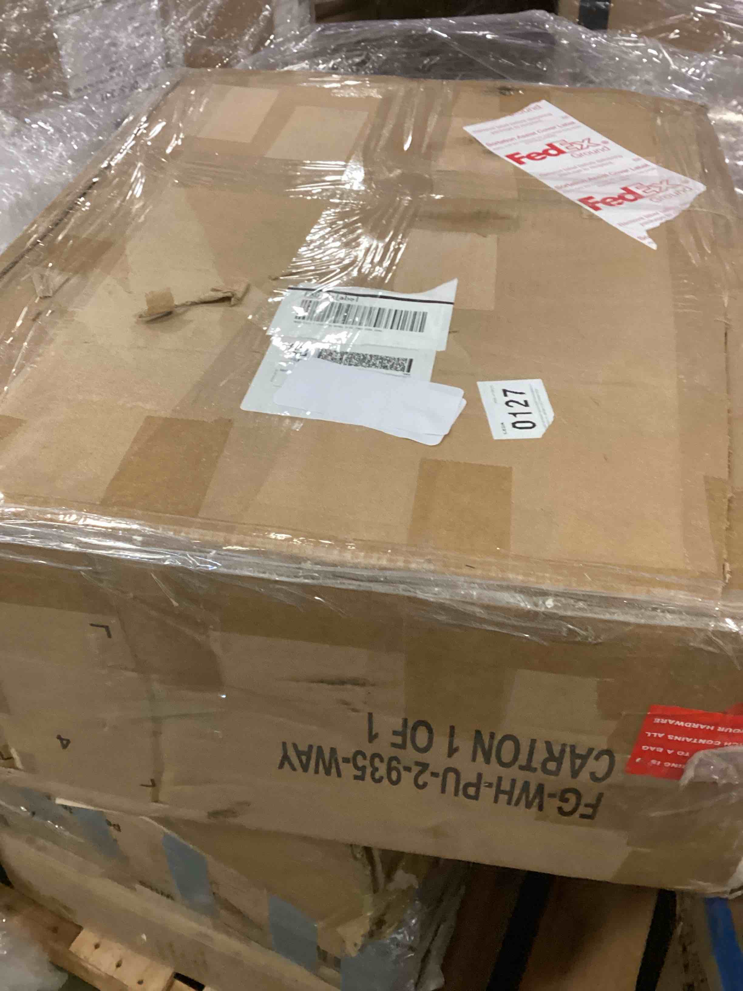 https://s3.amazonaws.com/lotting-images-prod/bidfta/PNK1471103_1732304187439.jpeg