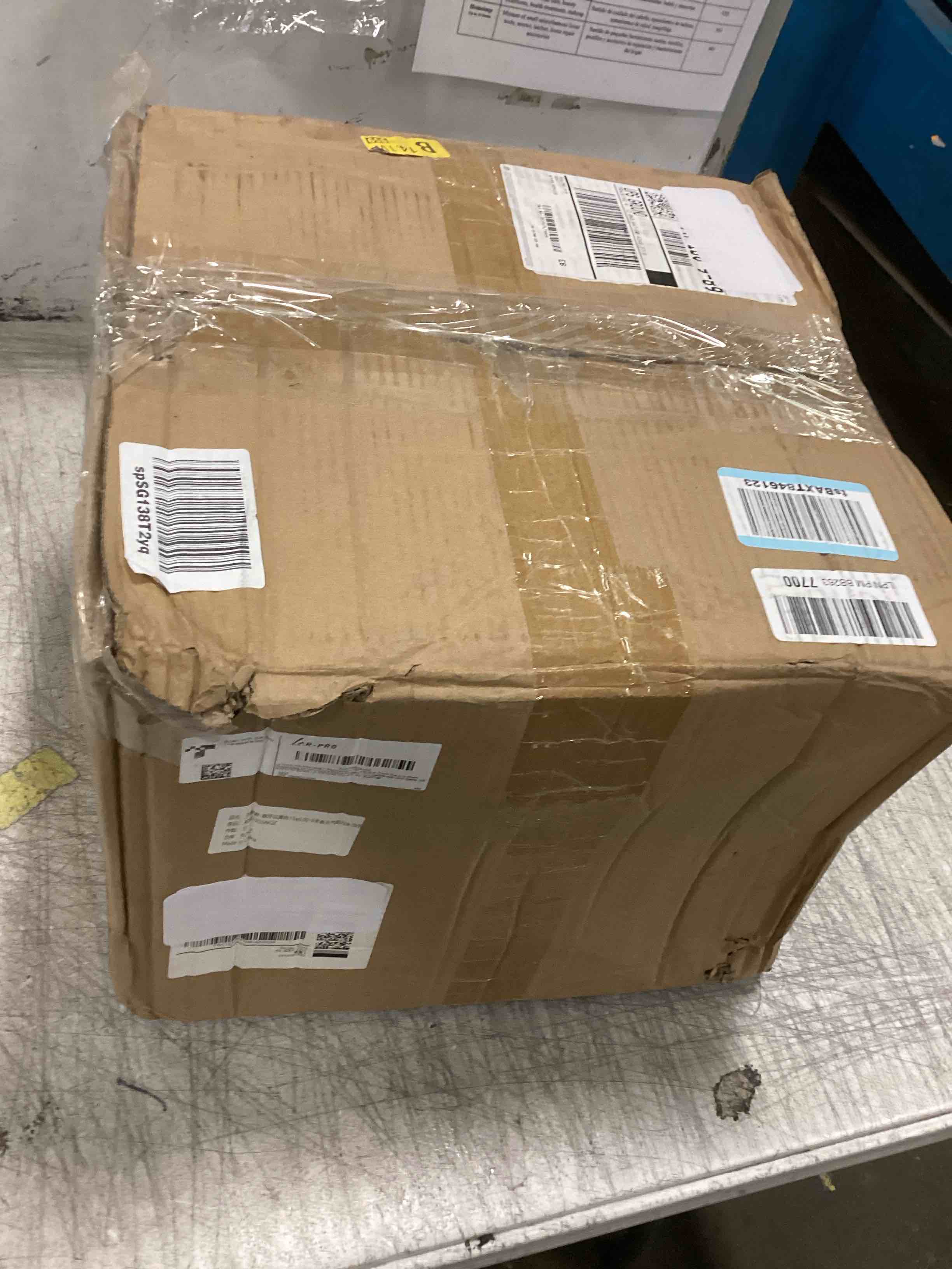 https://s3.amazonaws.com/lotting-images-prod/bidfta/PNK1472182_1732725165657.jpeg