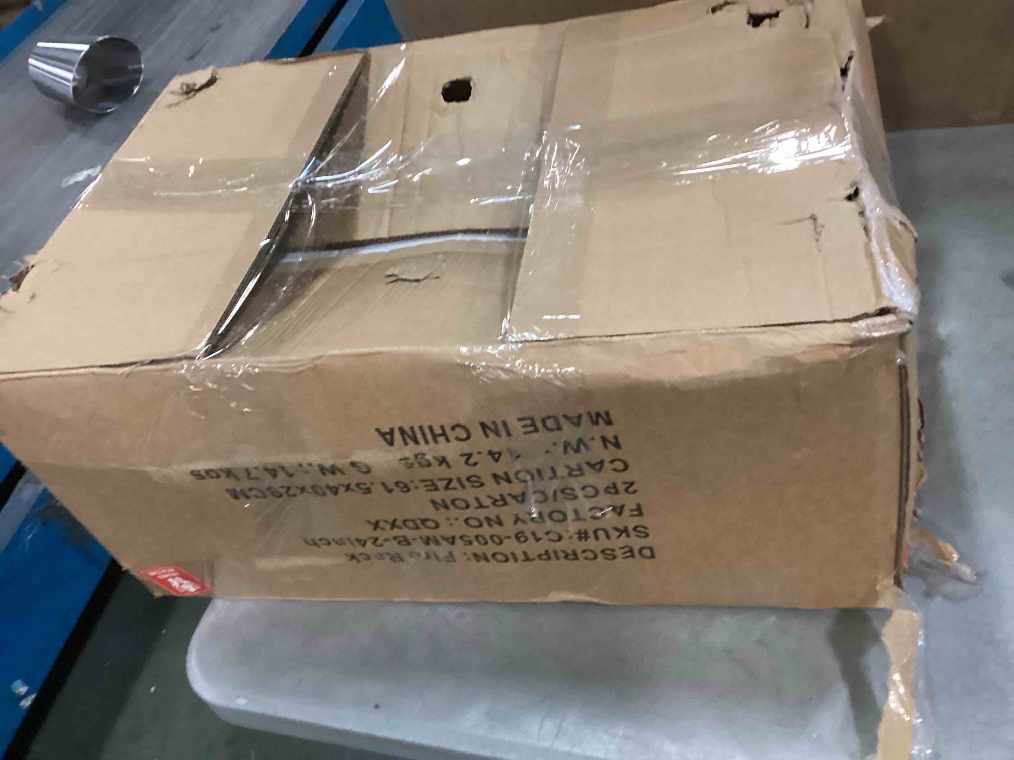 https://s3.amazonaws.com/lotting-images-prod/bidfta/PNK1473233_1733328807267.jpeg