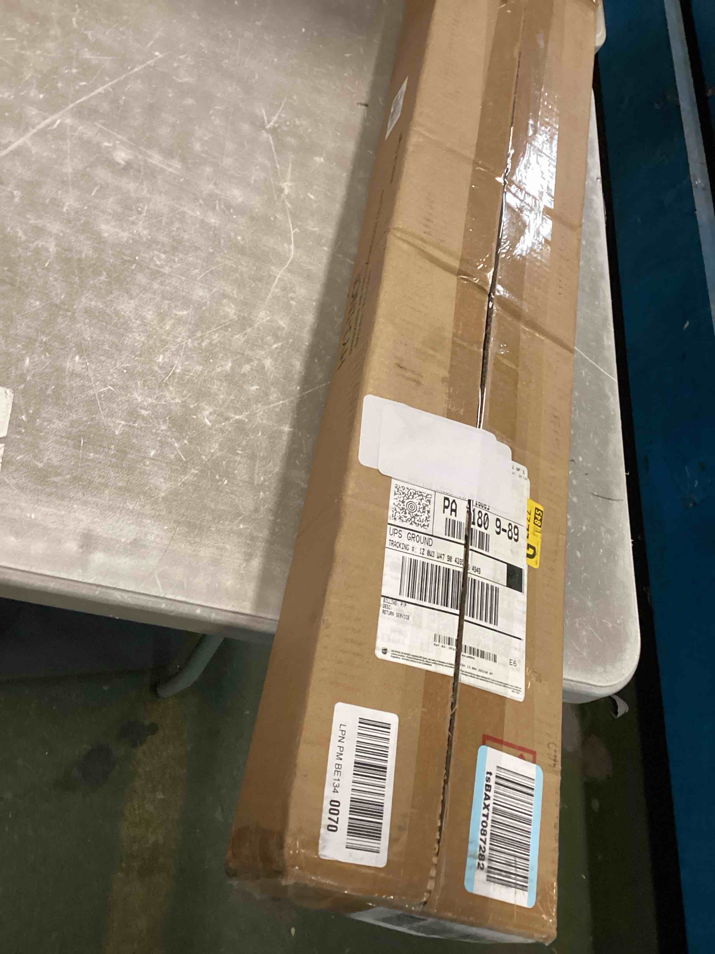 https://s3.amazonaws.com/lotting-images-prod/bidfta/PNK1473376_1733403894764.jpeg