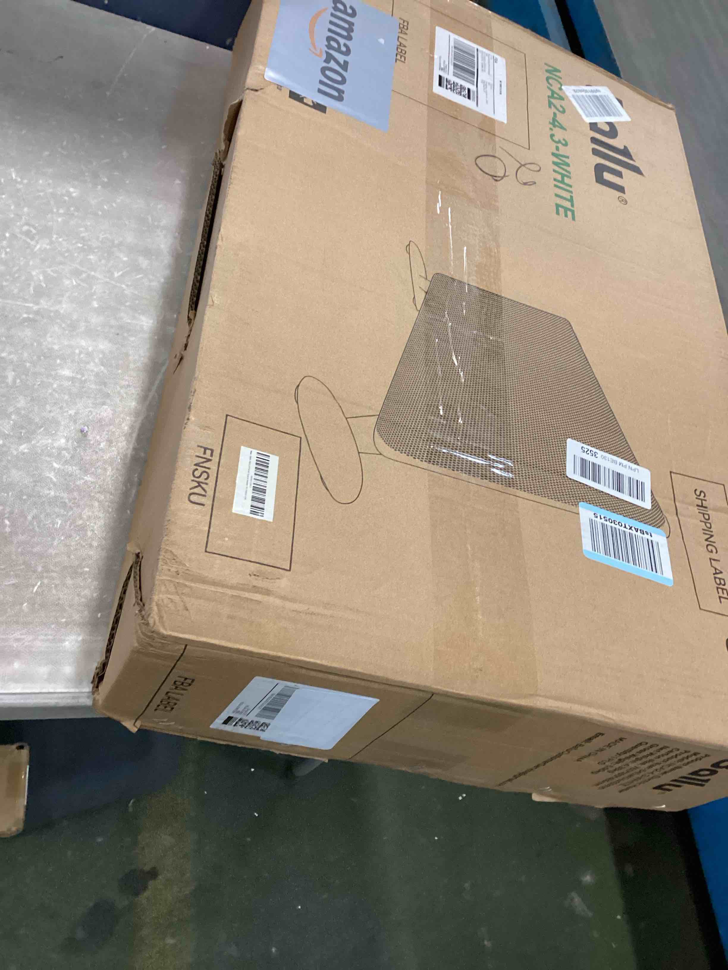 https://s3.amazonaws.com/lotting-images-prod/bidfta/PNK1473511_1733422486762.jpeg