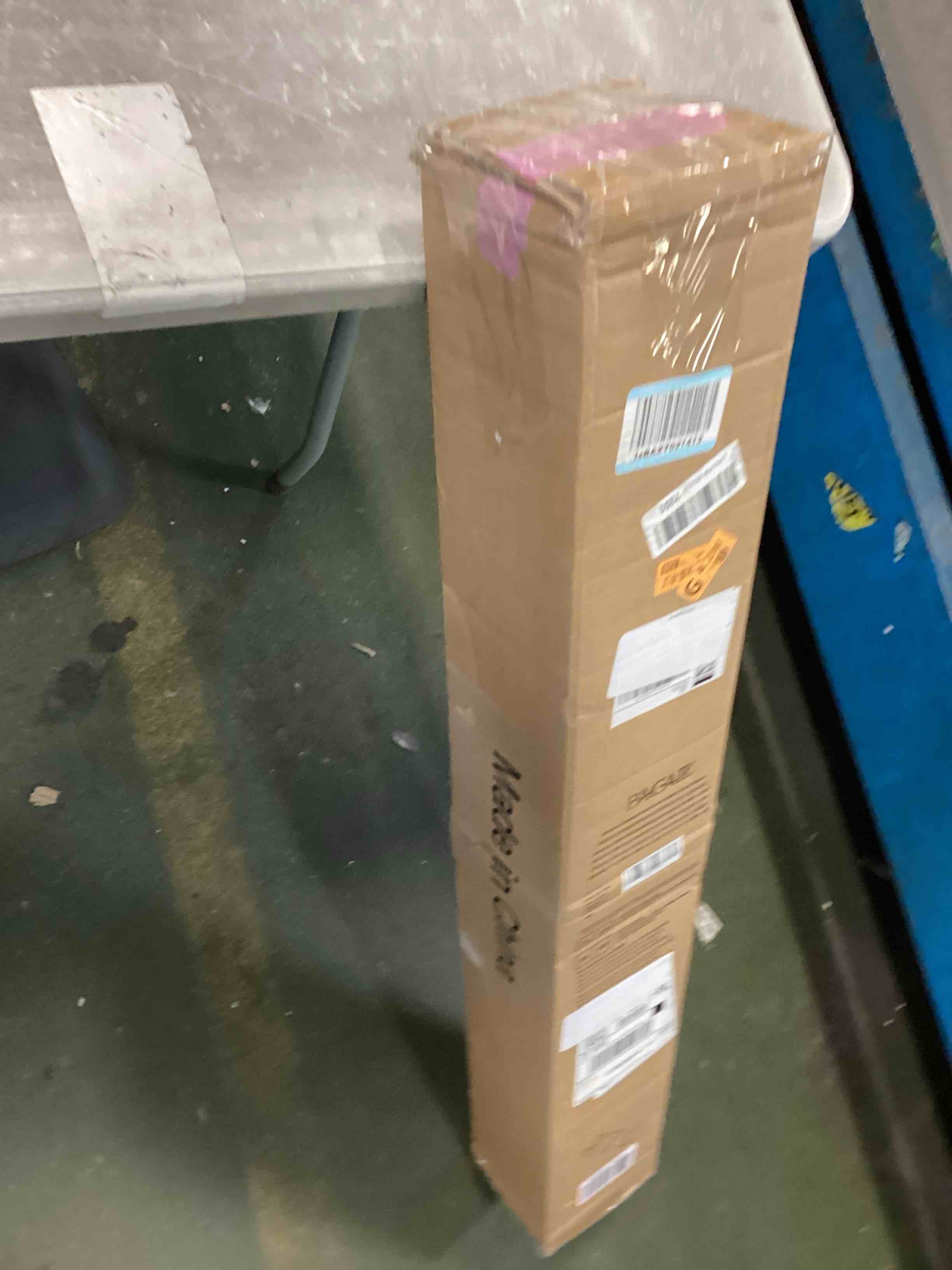 https://s3.amazonaws.com/lotting-images-prod/bidfta/PNK1473513_1733422702205.jpeg