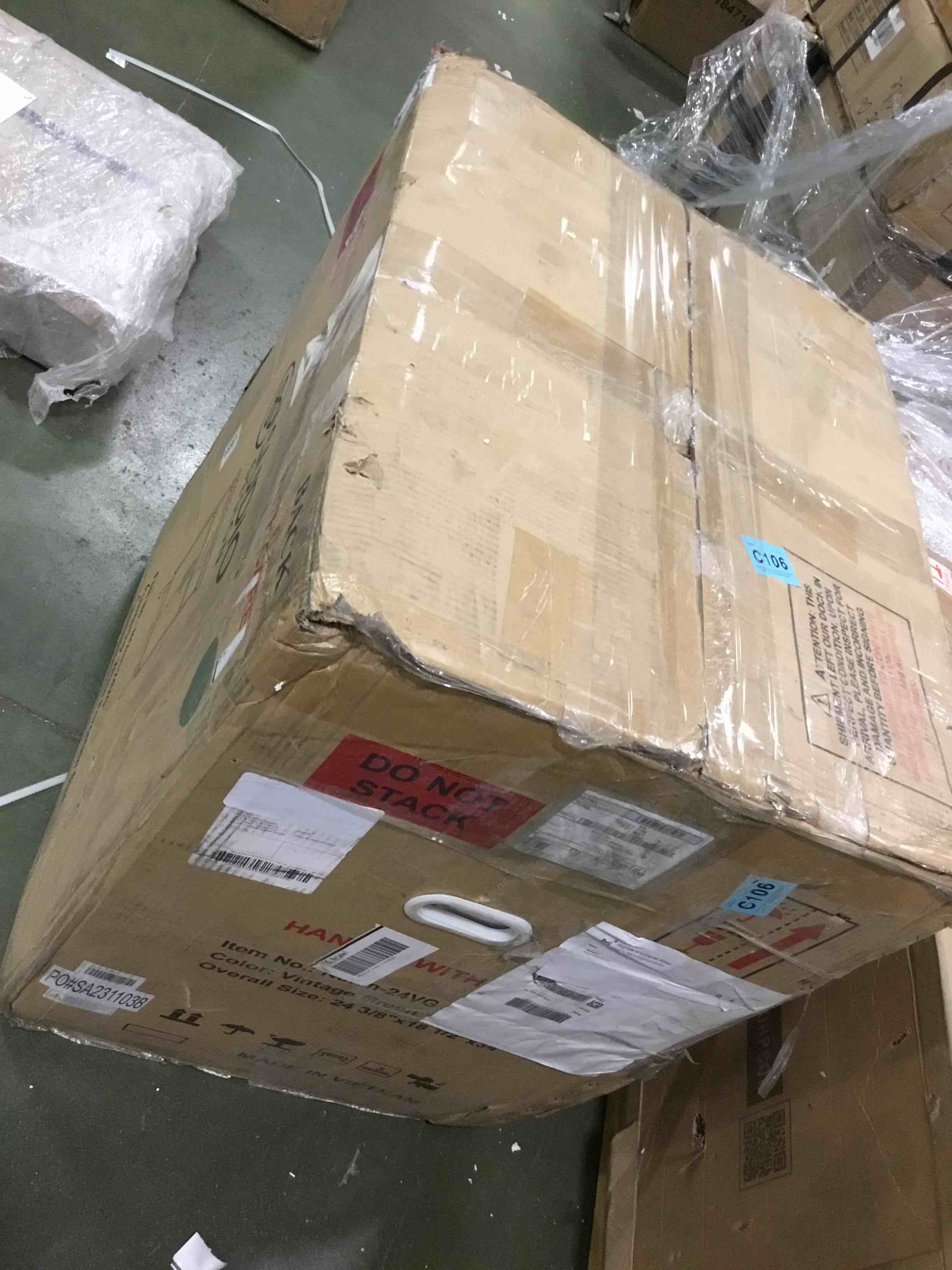 https://s3.amazonaws.com/lotting-images-prod/bidfta/PNK1474196_1735220374869.jpeg