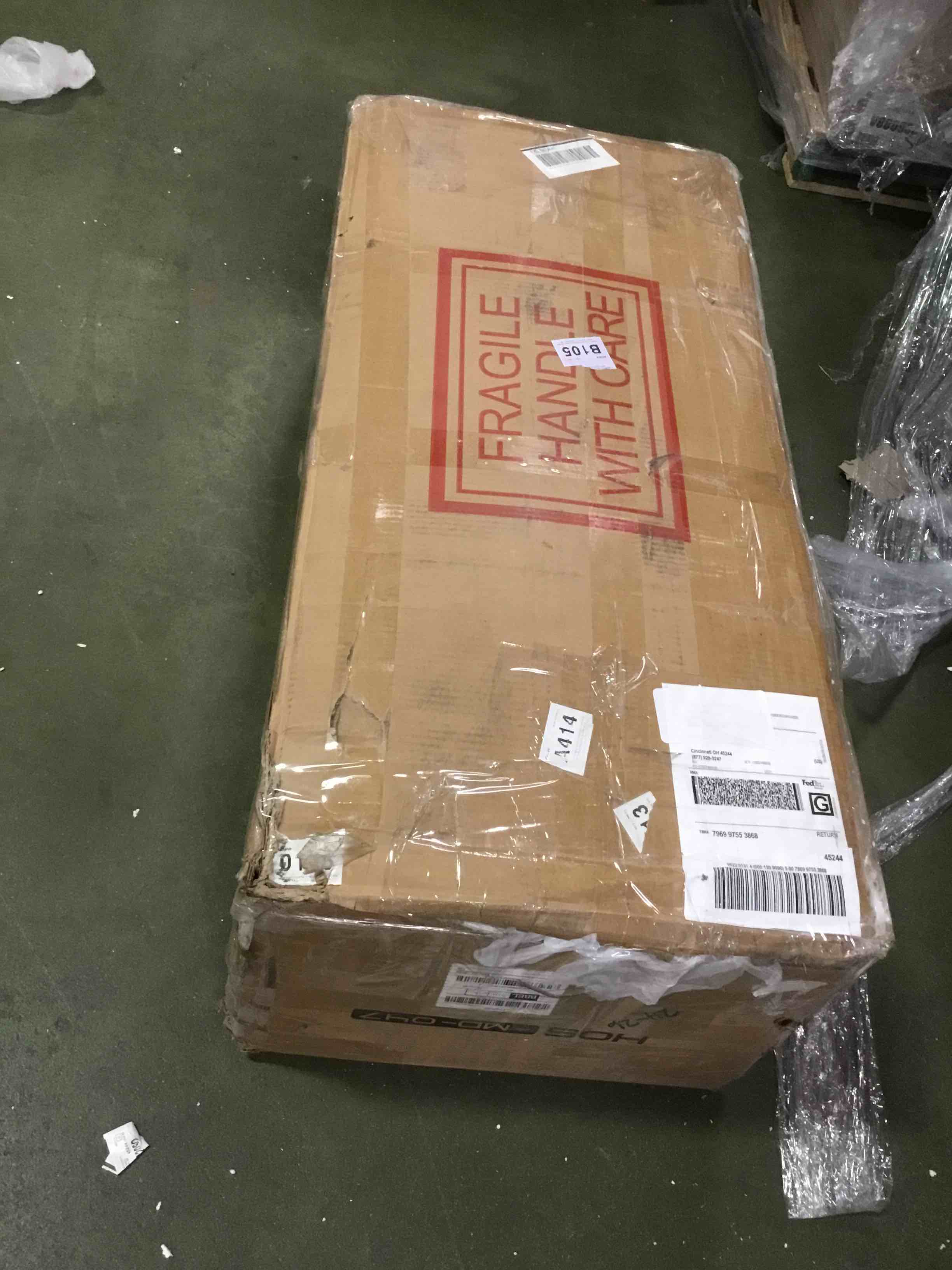https://s3.amazonaws.com/lotting-images-prod/bidfta/PNK1474432_1735569517489.jpeg