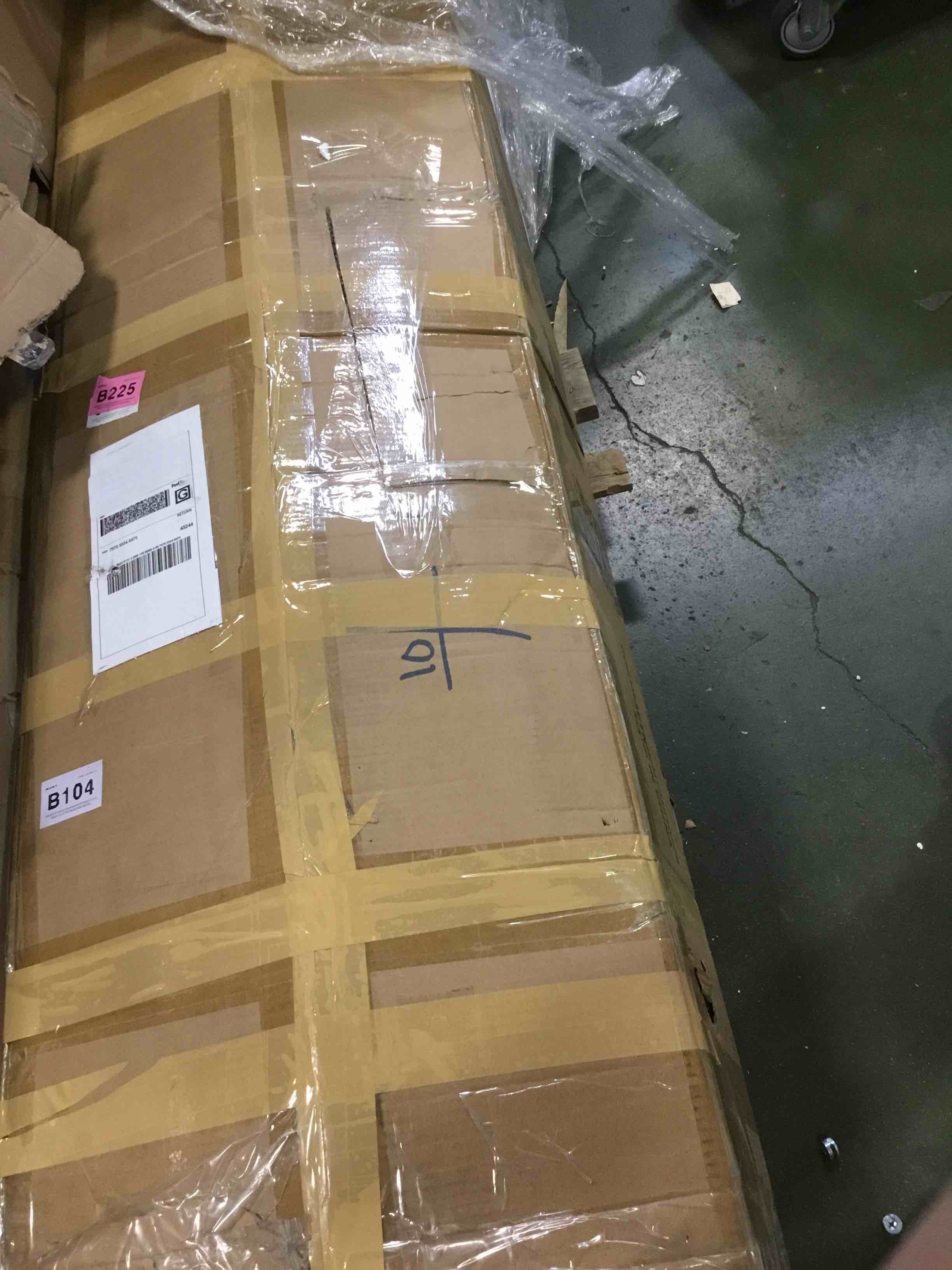 https://s3.amazonaws.com/lotting-images-prod/bidfta/PNK1474466_1735581964647.jpeg