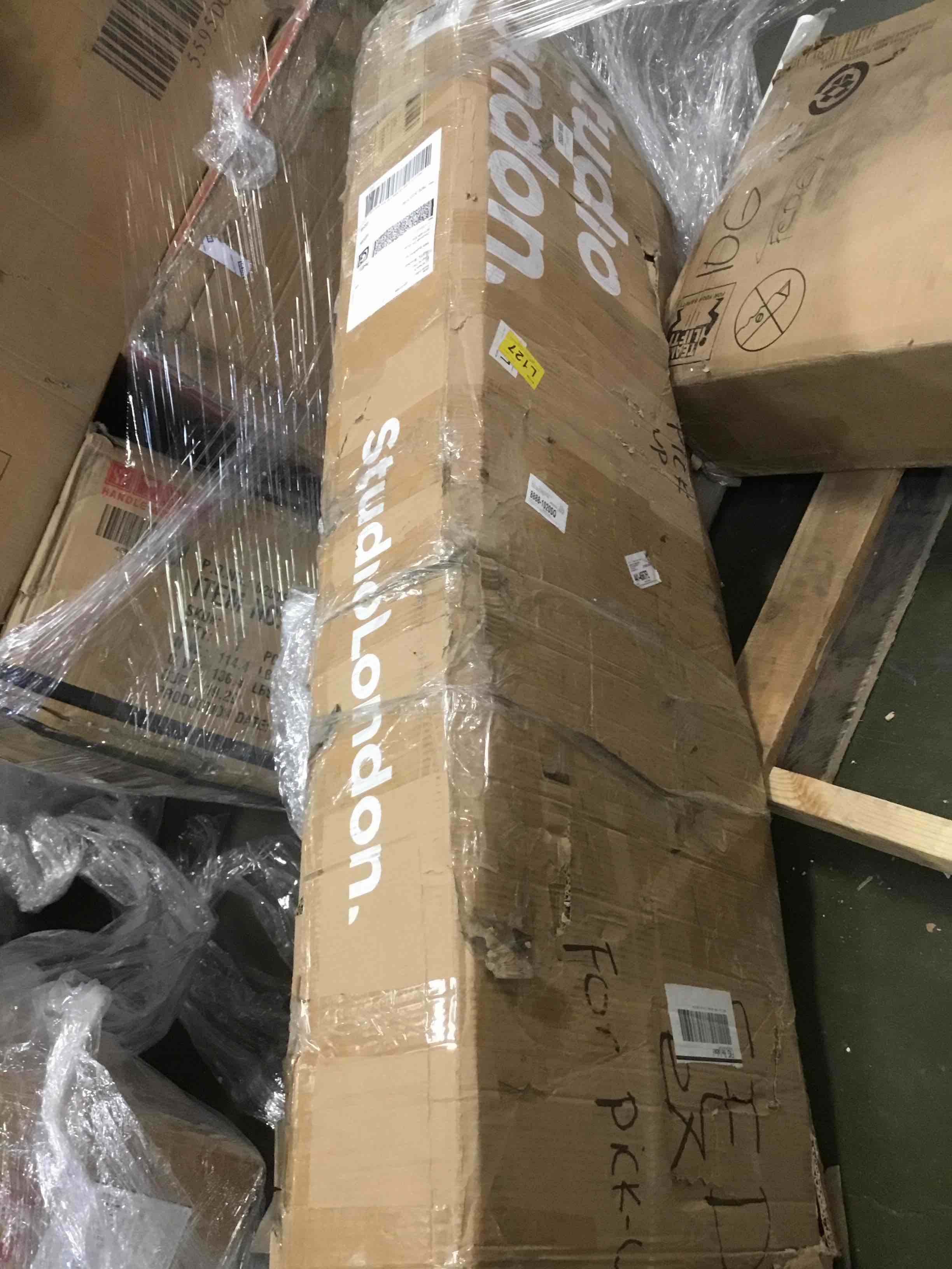 https://s3.amazonaws.com/lotting-images-prod/bidfta/PNK1474471_1735582408210.jpeg