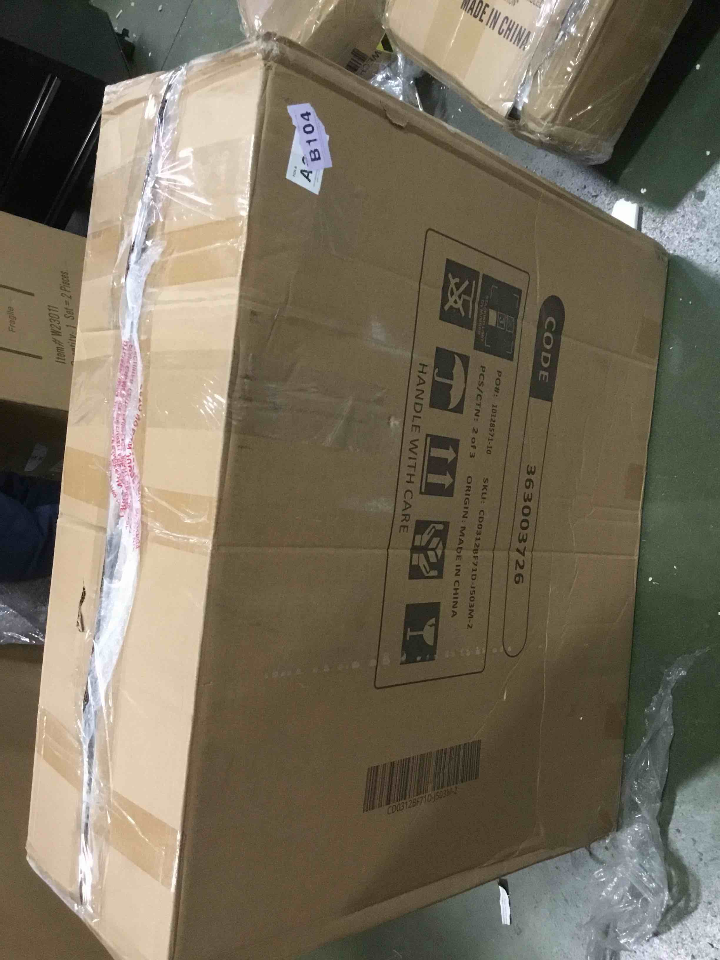 https://s3.amazonaws.com/lotting-images-prod/bidfta/PNK1474638_1735828596336.jpeg