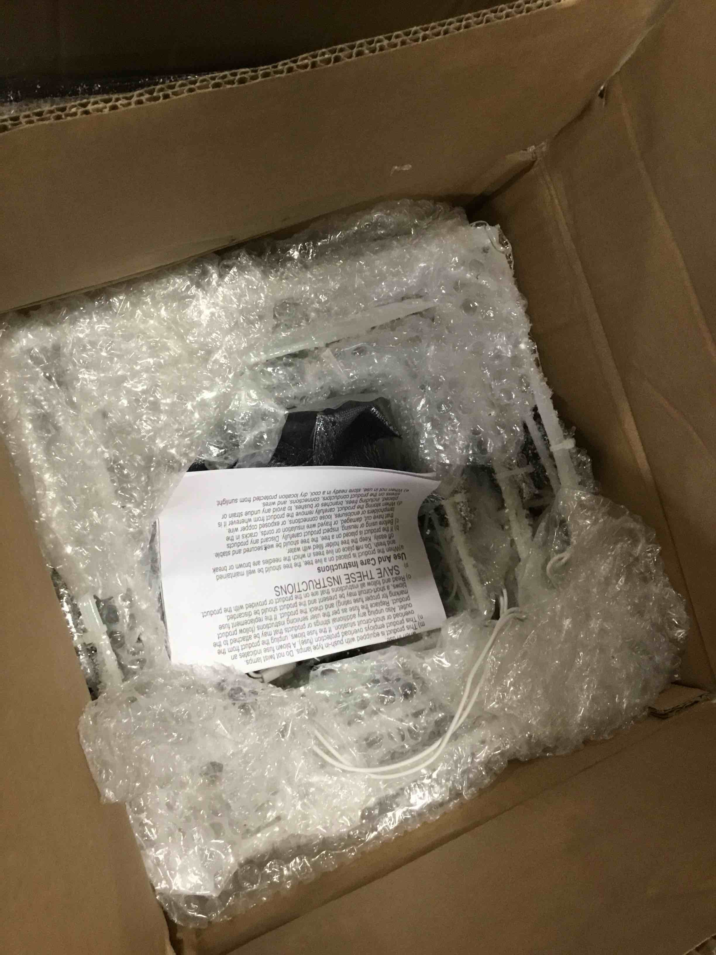 https://s3.amazonaws.com/lotting-images-prod/bidfta/PNK1474674_1735840379872.jpeg