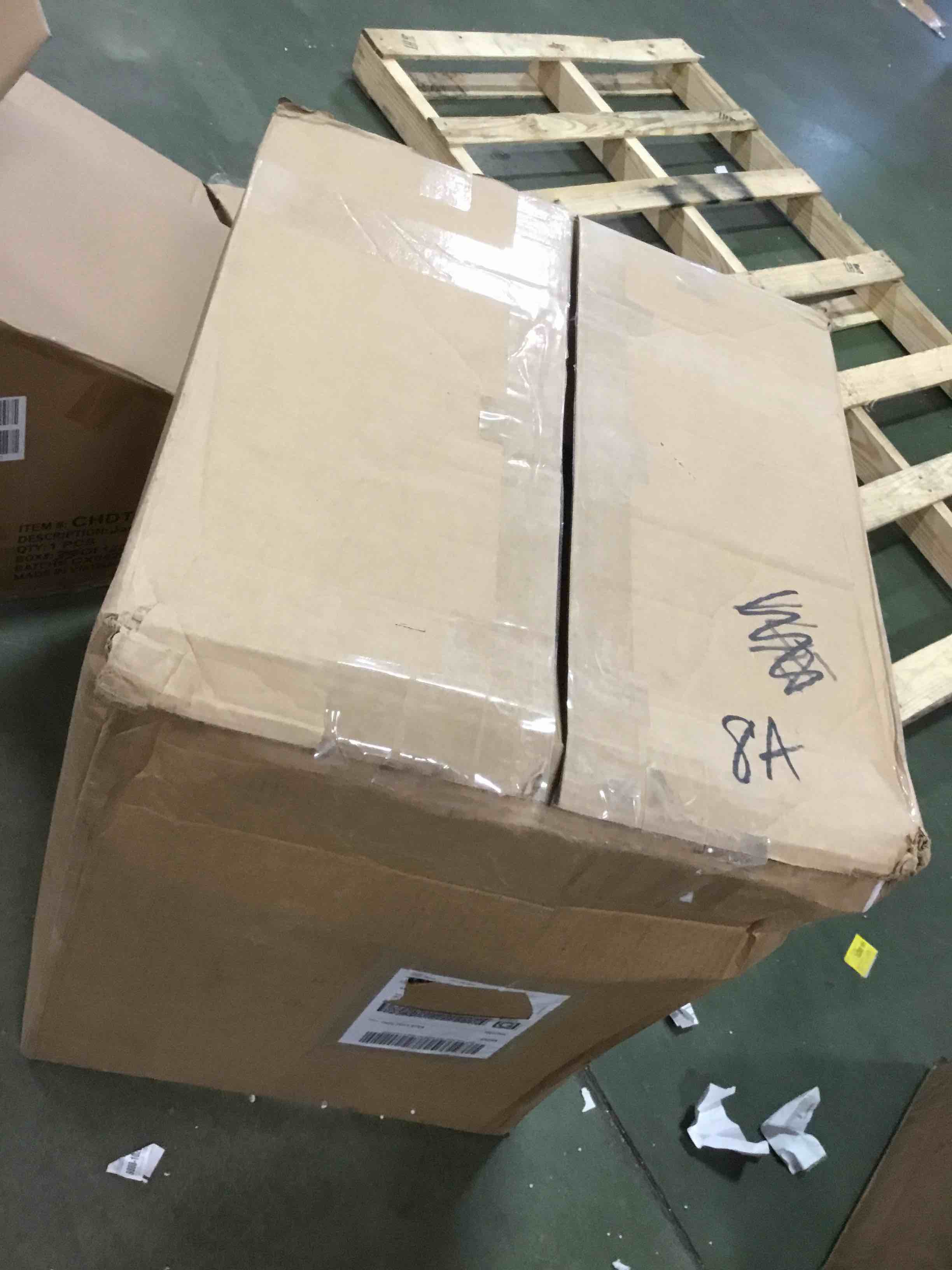 https://s3.amazonaws.com/lotting-images-prod/bidfta/PNK1474901_1736275279036.jpeg