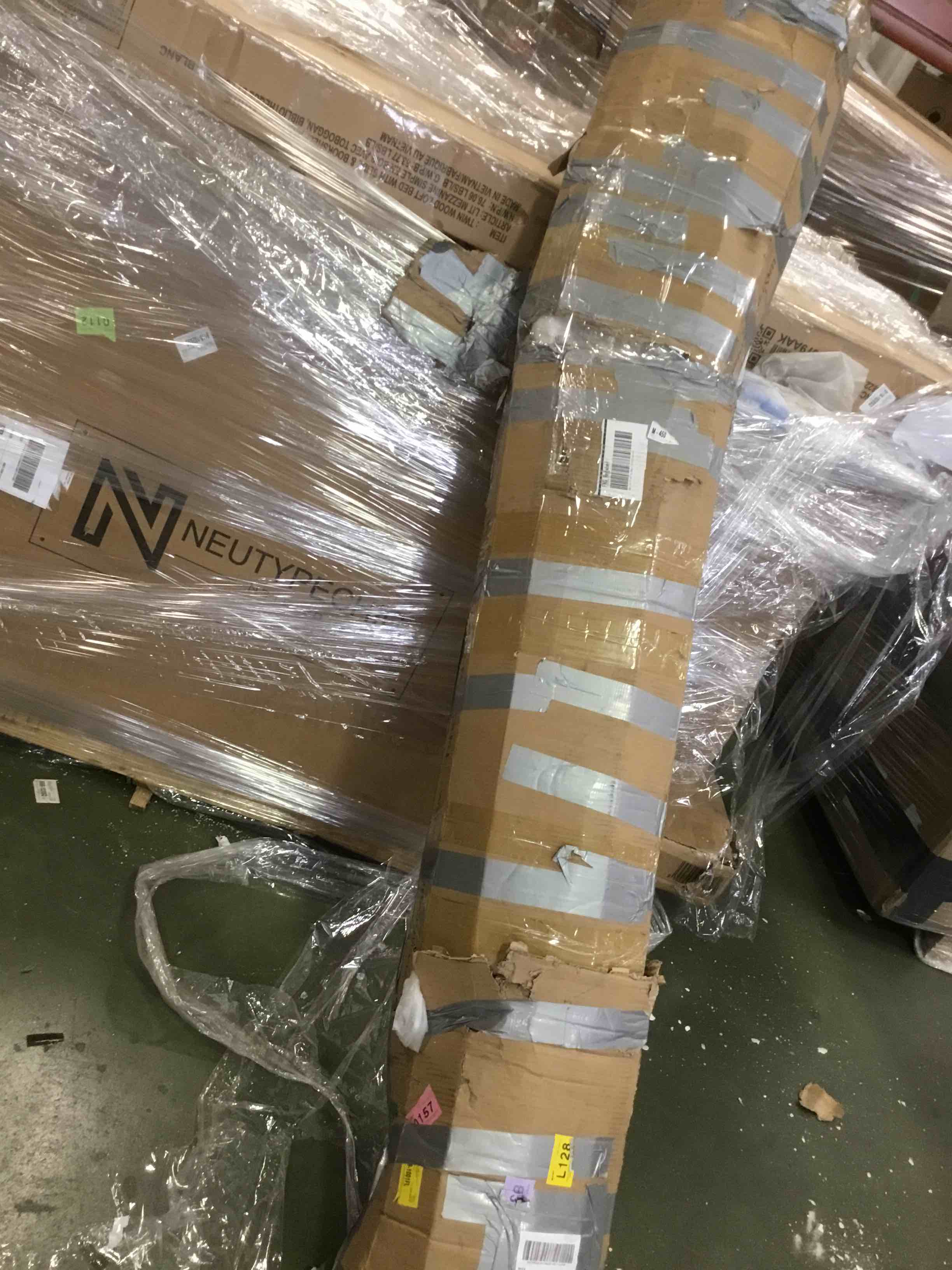 https://s3.amazonaws.com/lotting-images-prod/bidfta/PNK1475323_1736868526346.jpeg