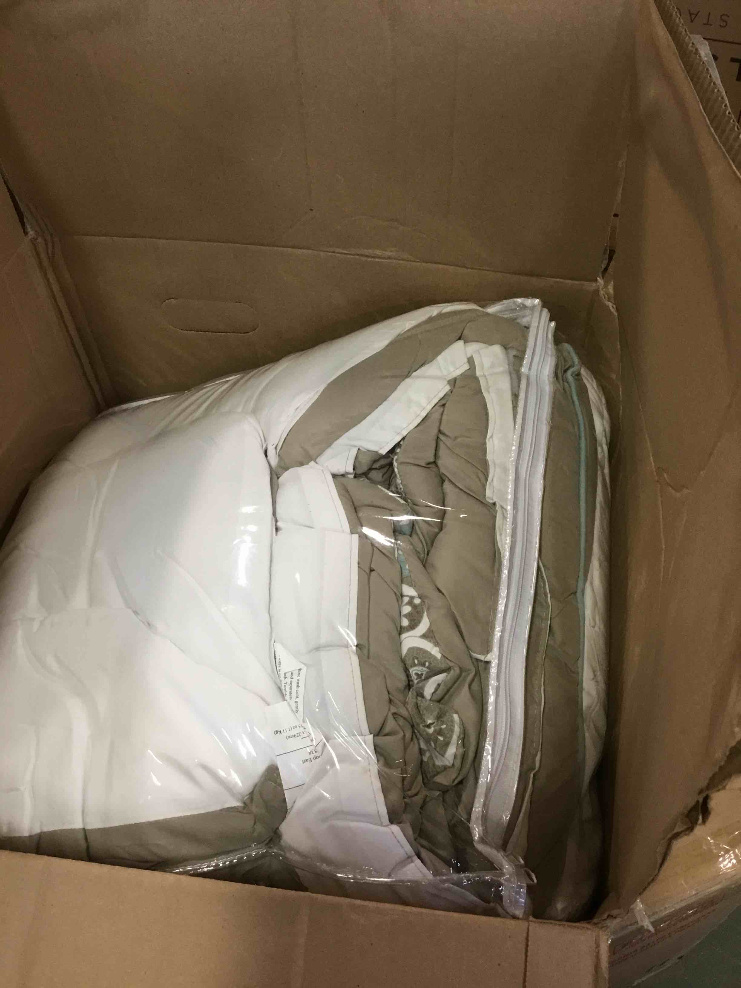 https://s3.amazonaws.com/lotting-images-prod/bidfta/PNK1475393_1736951548753.jpeg