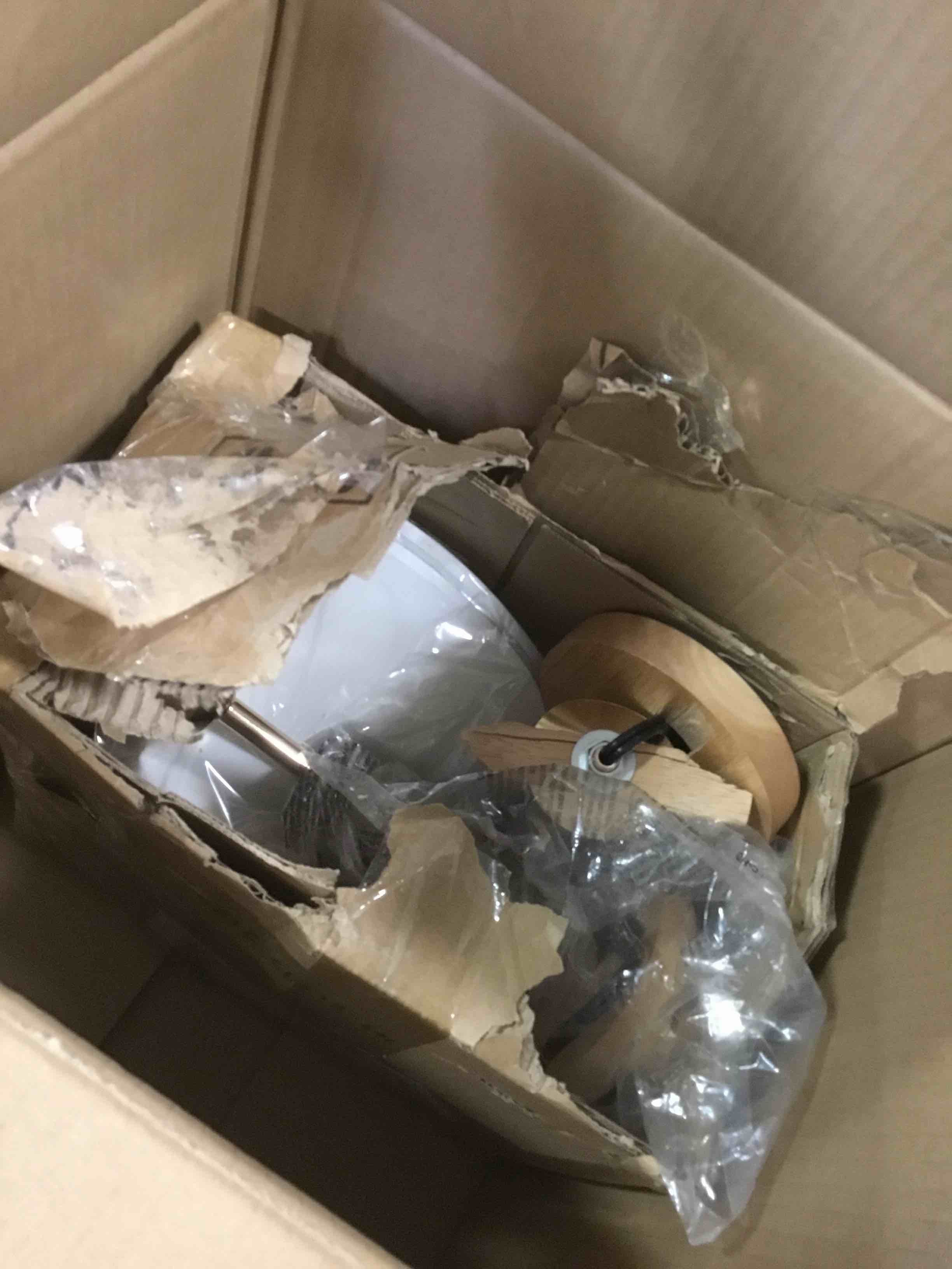 https://s3.amazonaws.com/lotting-images-prod/bidfta/PNK1475618_1737128304708.jpeg