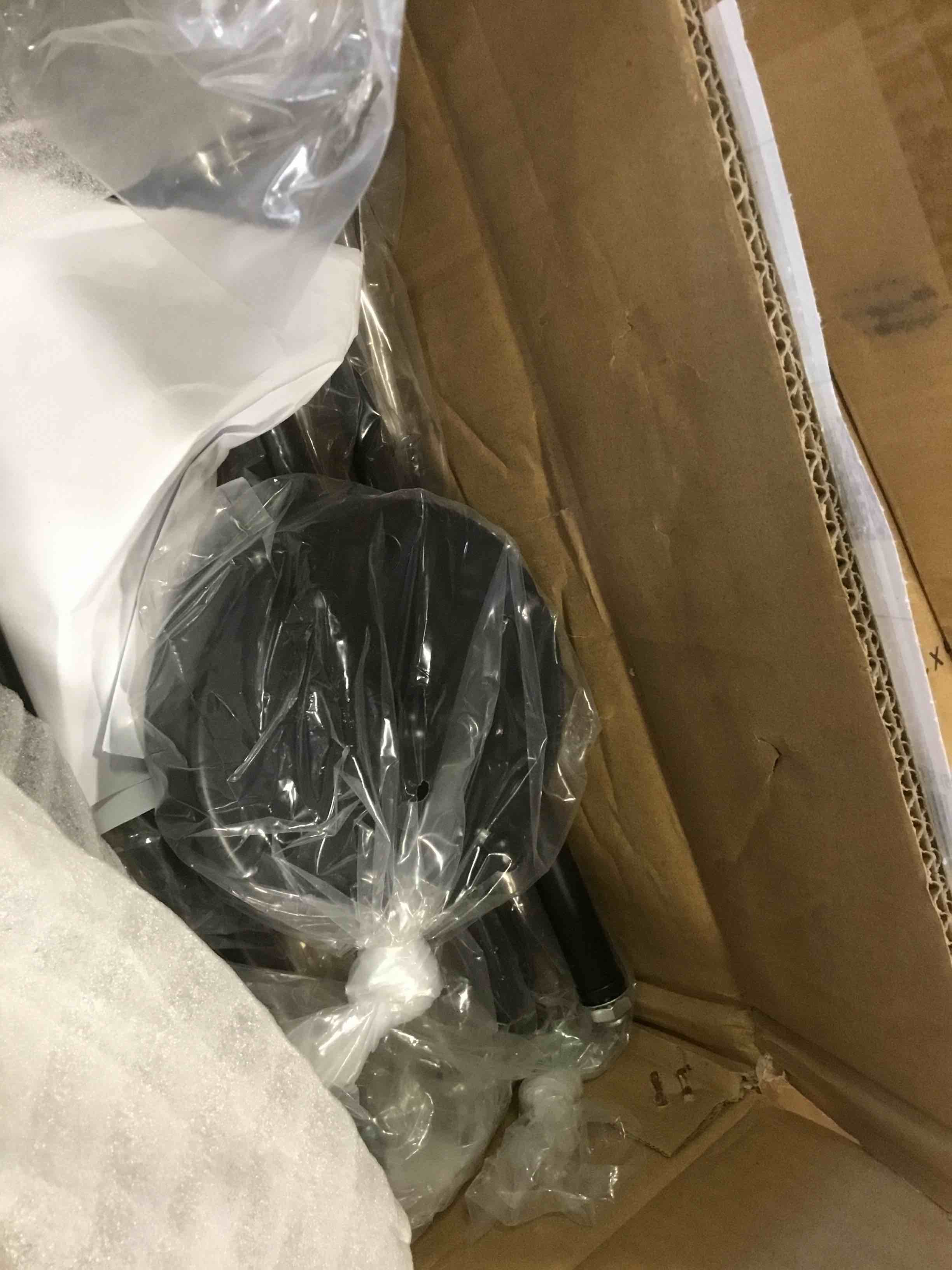 https://s3.amazonaws.com/lotting-images-prod/bidfta/PNK1475638_1737132329416.jpeg