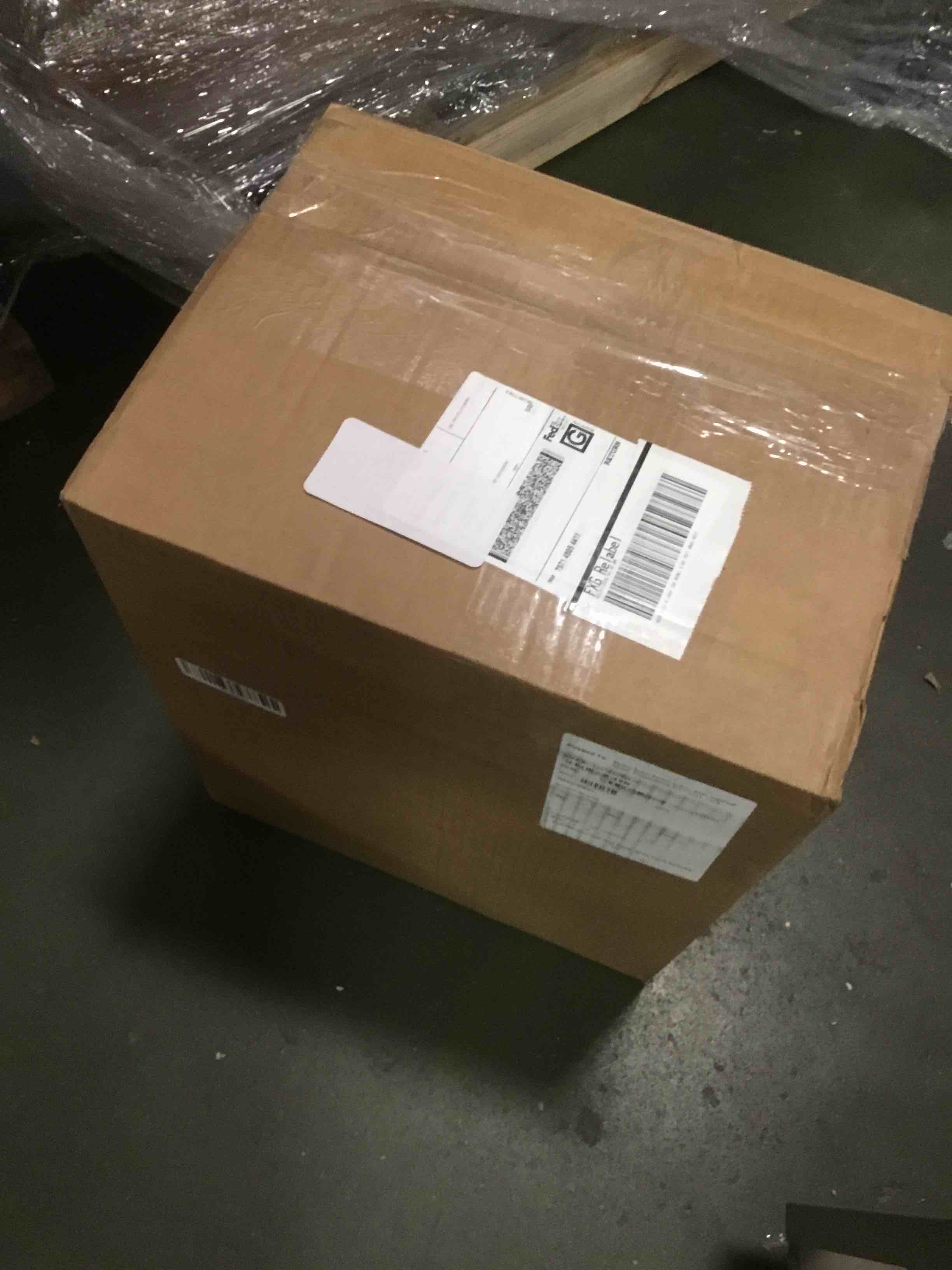 https://s3.amazonaws.com/lotting-images-prod/bidfta/PNK1476585_1738329795748.jpeg