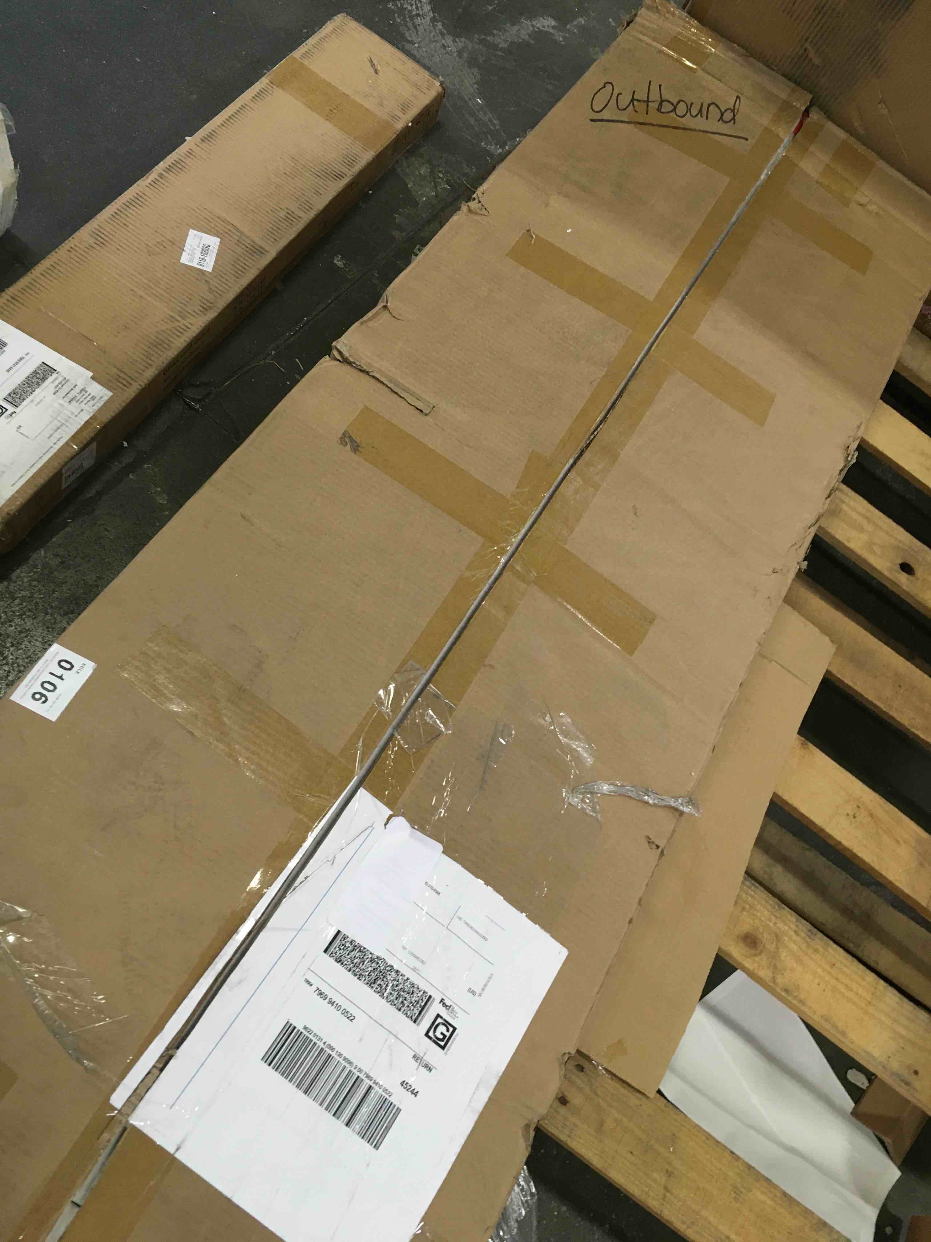 https://s3.amazonaws.com/lotting-images-prod/bidfta/PNK1477079_1733240310384.jpeg