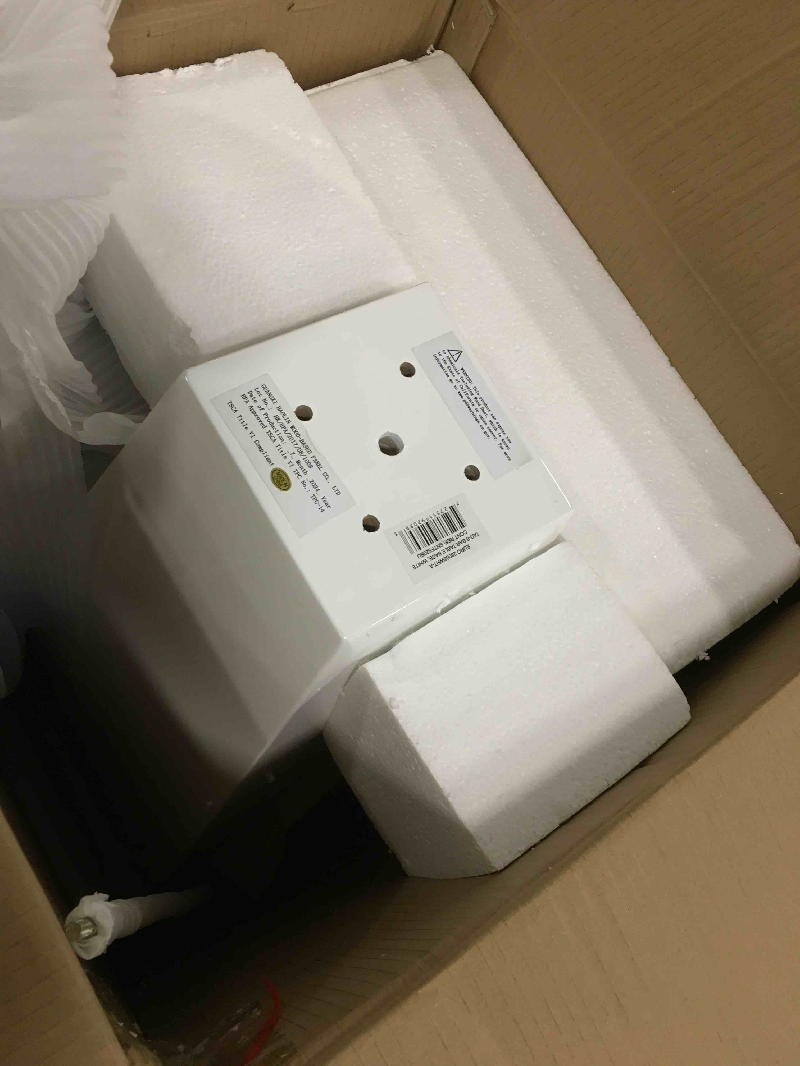 https://s3.amazonaws.com/lotting-images-prod/bidfta/PNK1477180_1733319175150.jpeg