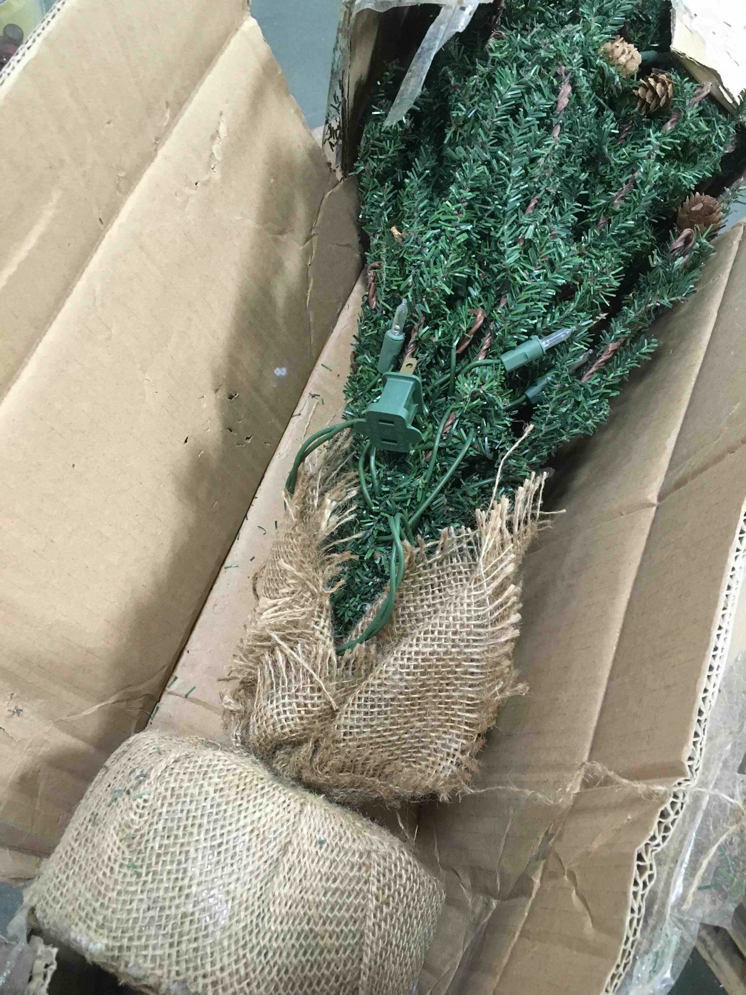 https://s3.amazonaws.com/lotting-images-prod/bidfta/PNK1478559_1734619993837.jpeg
