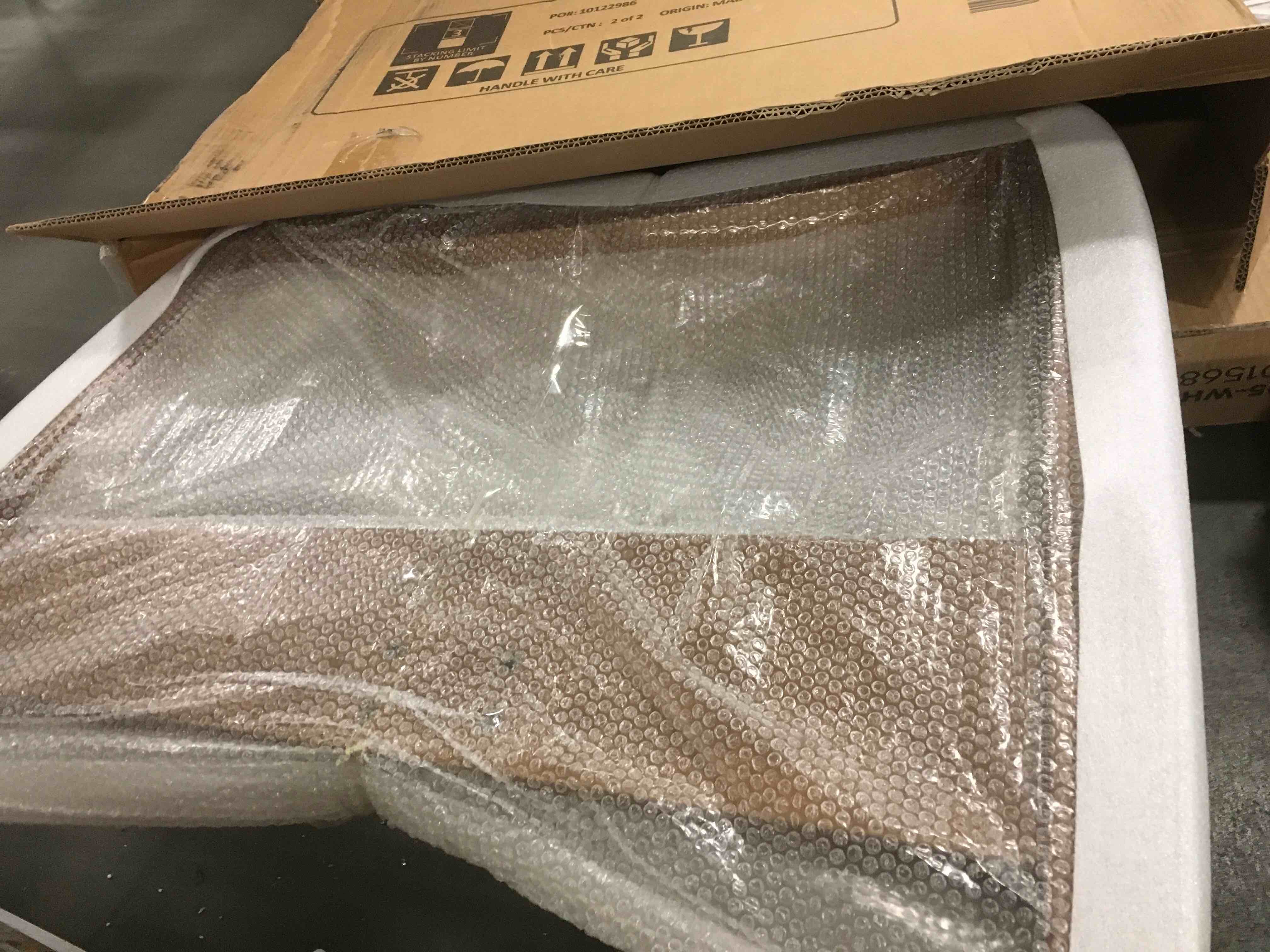 https://s3.amazonaws.com/lotting-images-prod/bidfta/PNK1478758_1734958752496.jpeg